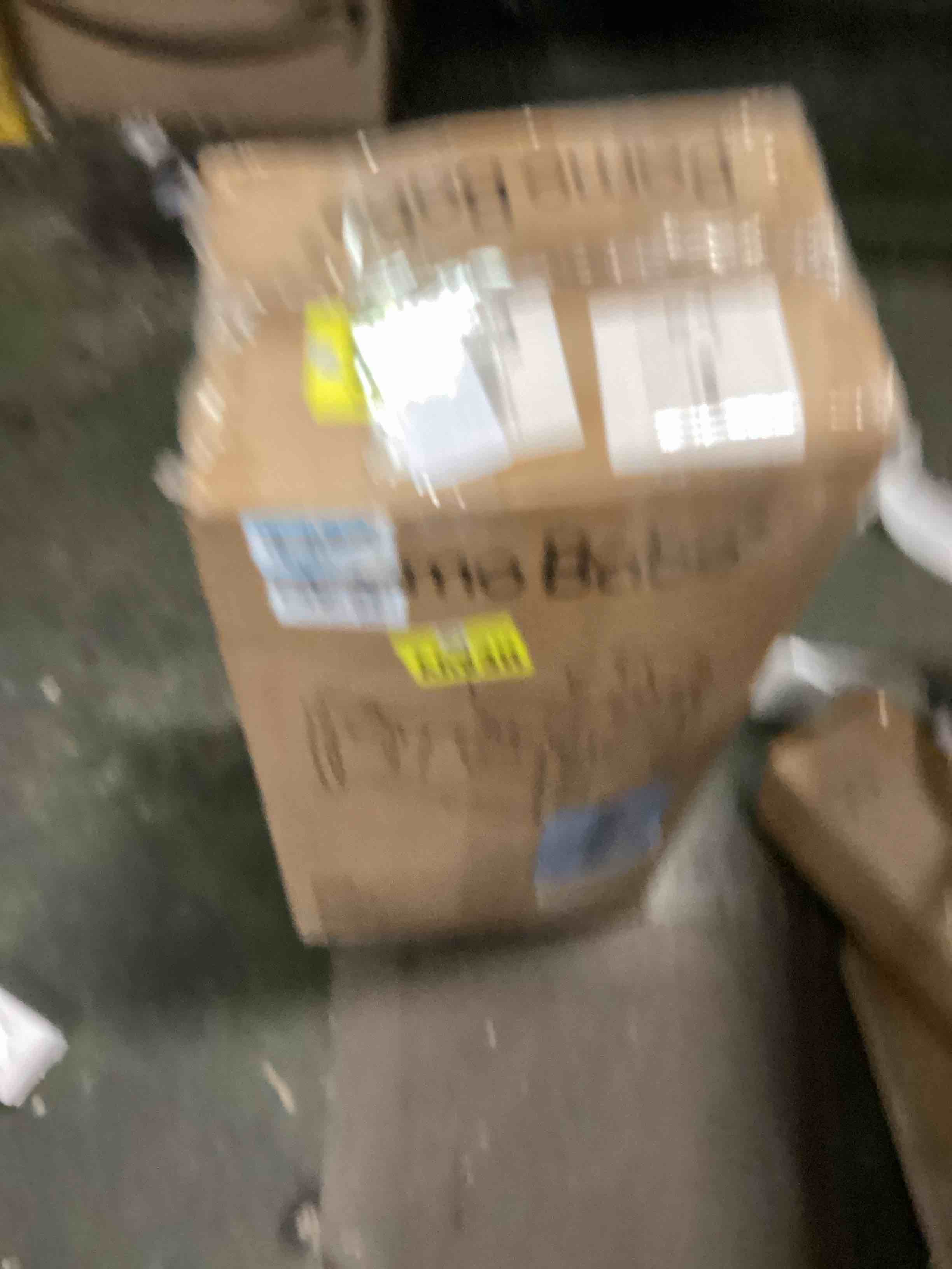 https://s3.amazonaws.com/lotting-images-prod/bidfta/BRN3446213_1751294474176.jpeg