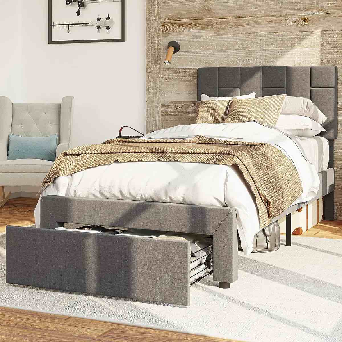 Lashawnda Modern Style Fabric Upholstered Bed Twin Size Platfom Bed
