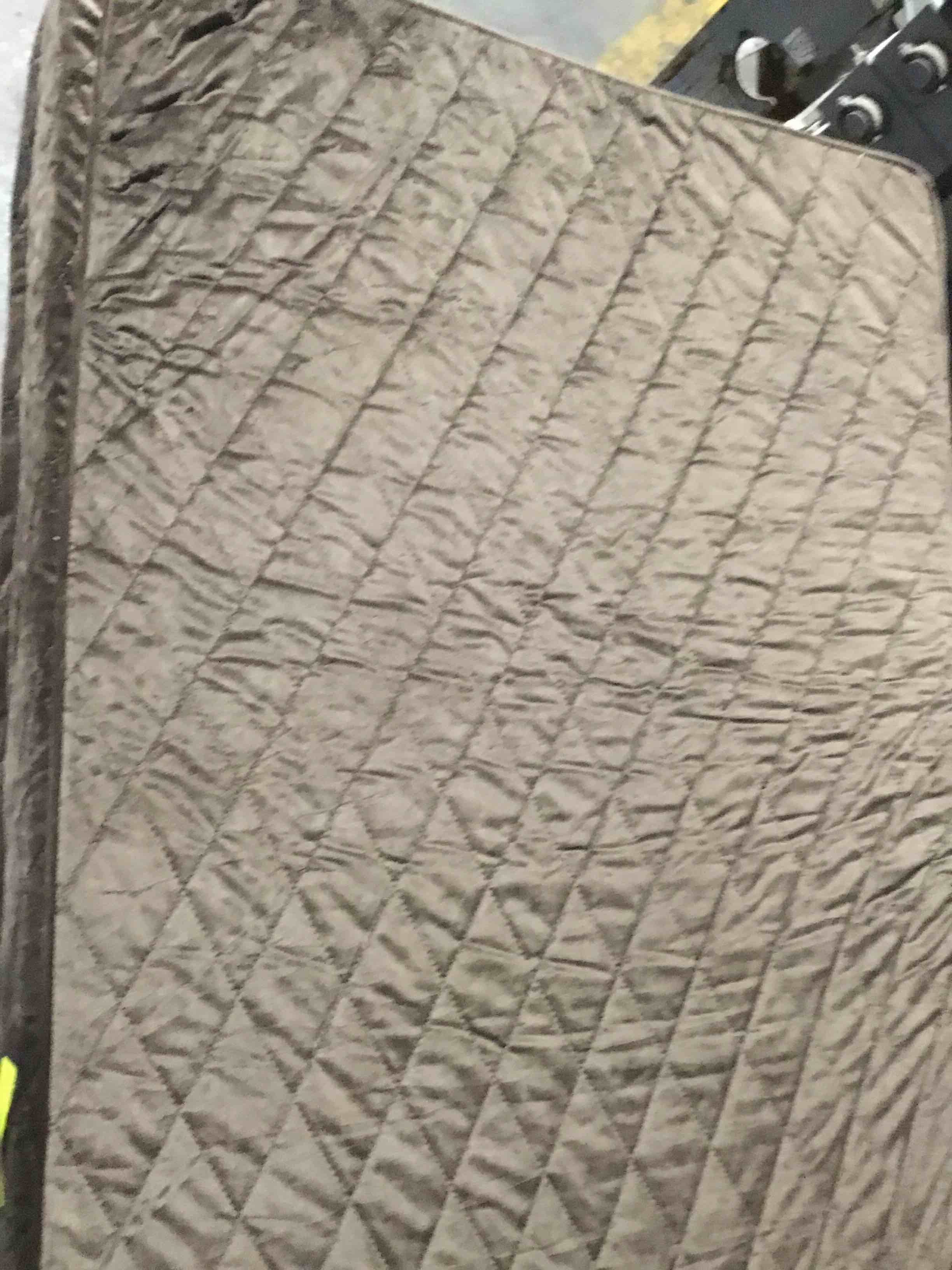 Pet Adobe Waterproof Memory Foam Pet Bed, 40 in x30 in x5 in cm x76 cm x 13 cm)