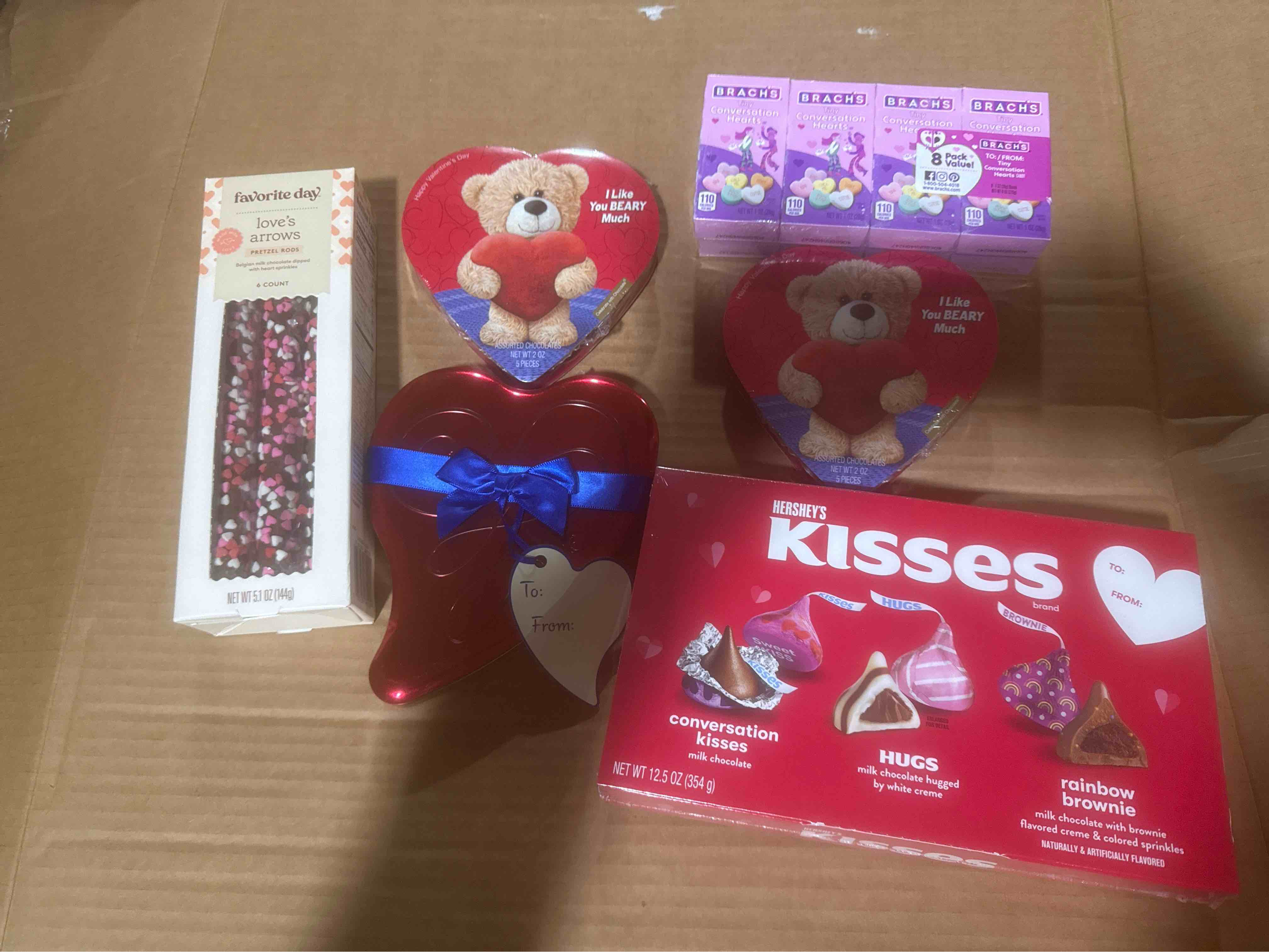 assorted Valentine’s Day candies (items vary) 30 pieces