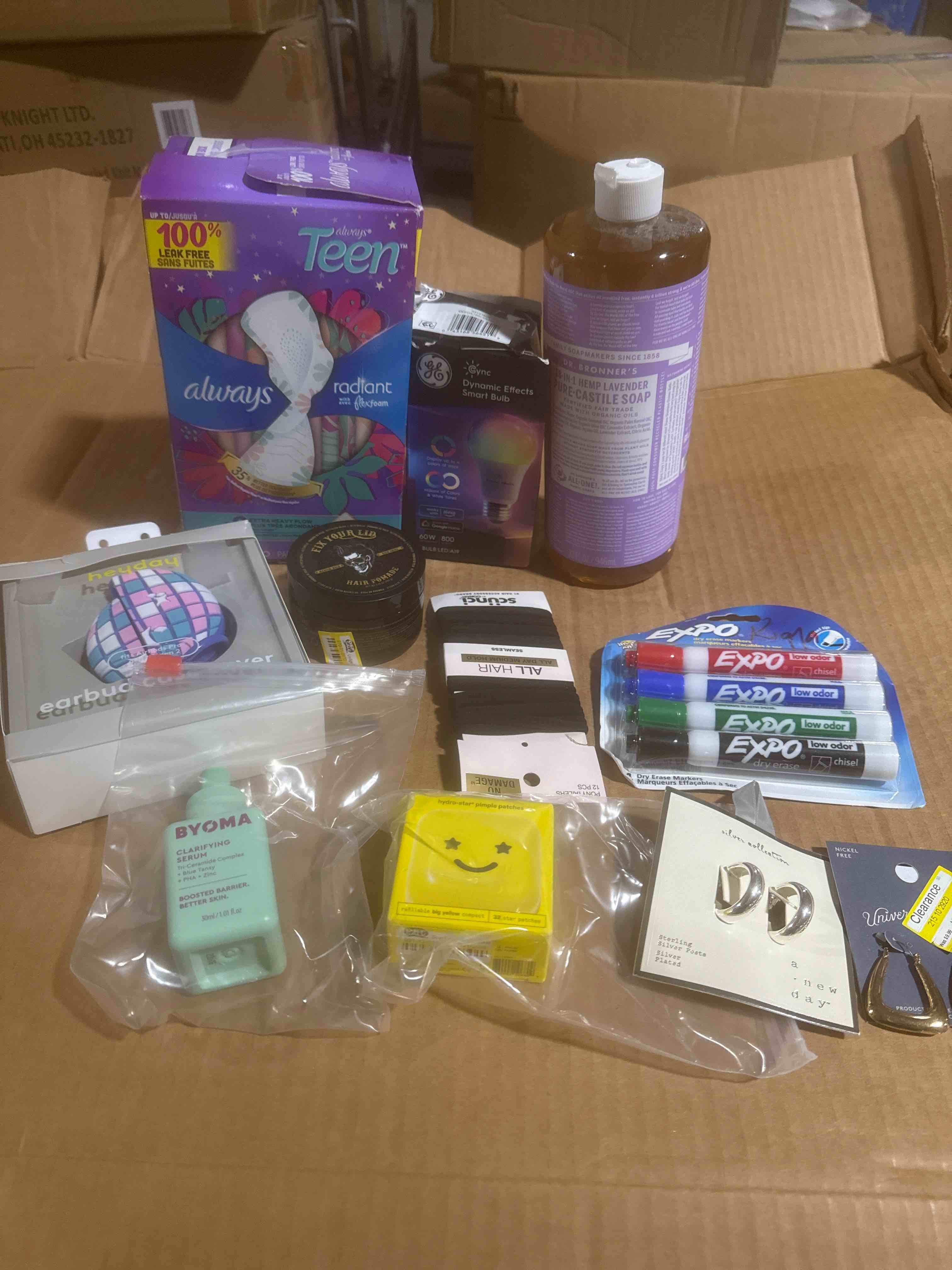 miscellaneous home goods and beauty products (18 items) 