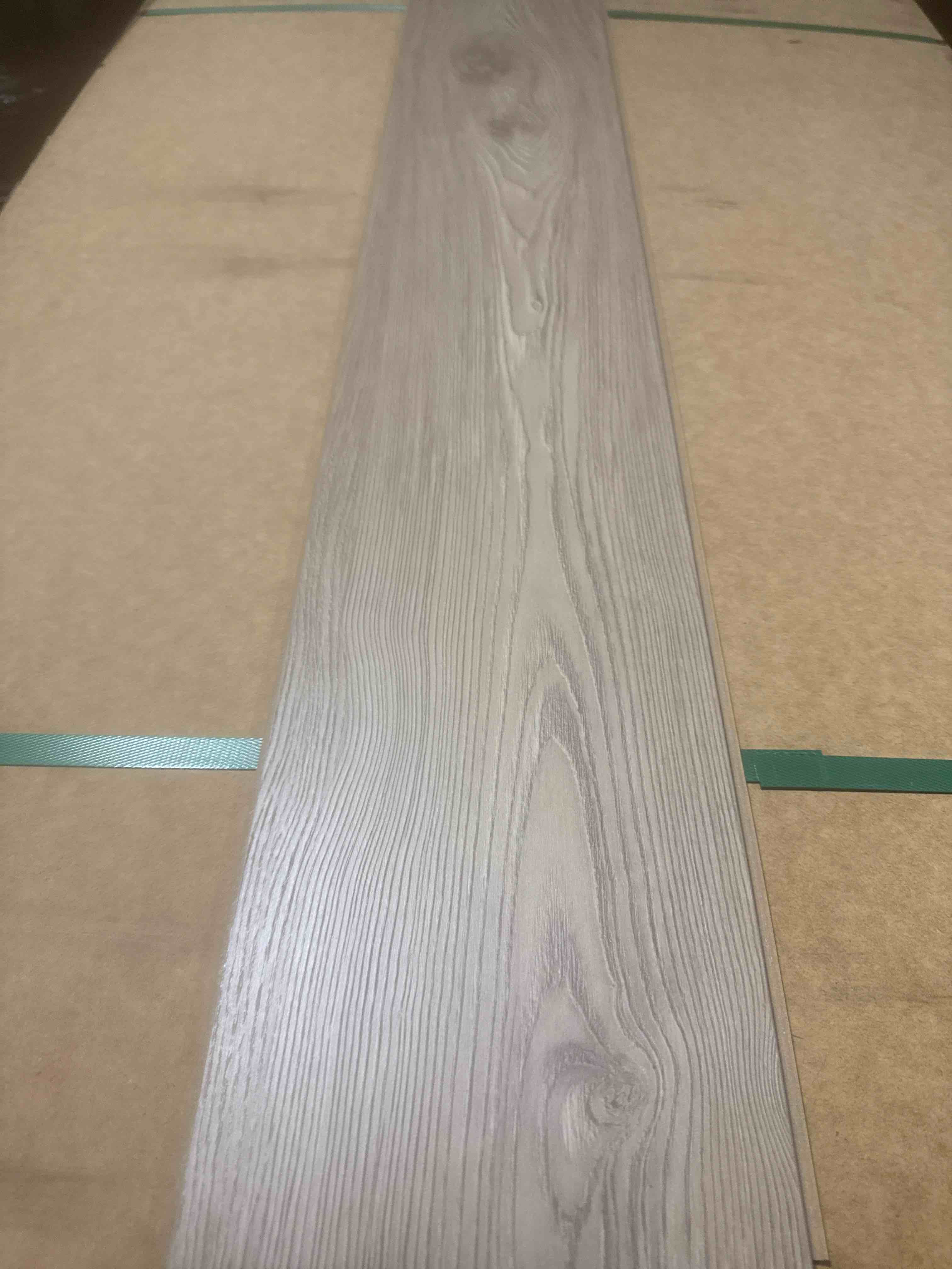 Laminate Wood Flooring (21.05 sq ft/ Box) 56 Boxes = 1178 Sq Ft - bid per sq ft