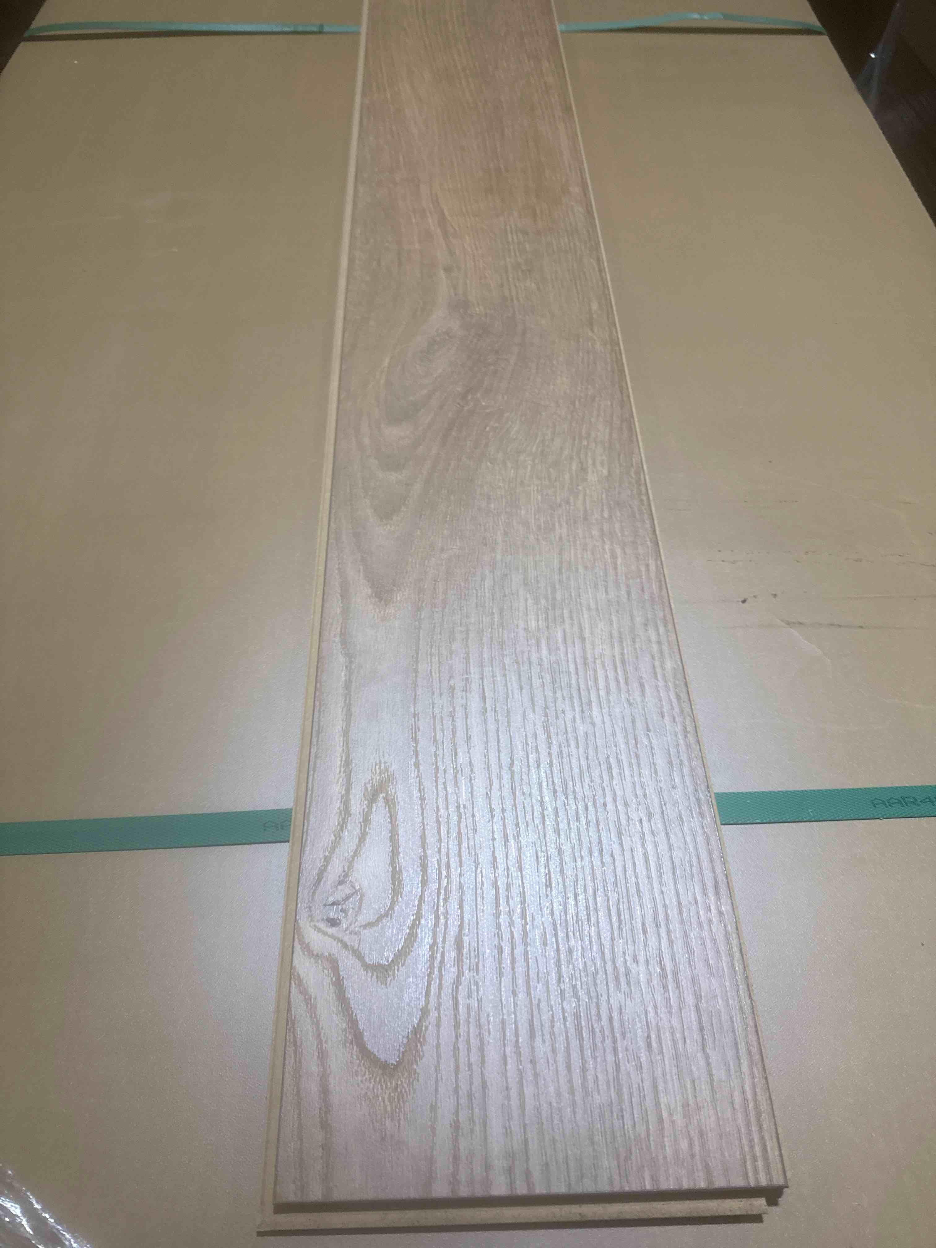 Laminate Wood Flooring 50.66 x 7.48 (15.78 sq ft/ Box) 56 Boxes = 884 Sq Ft