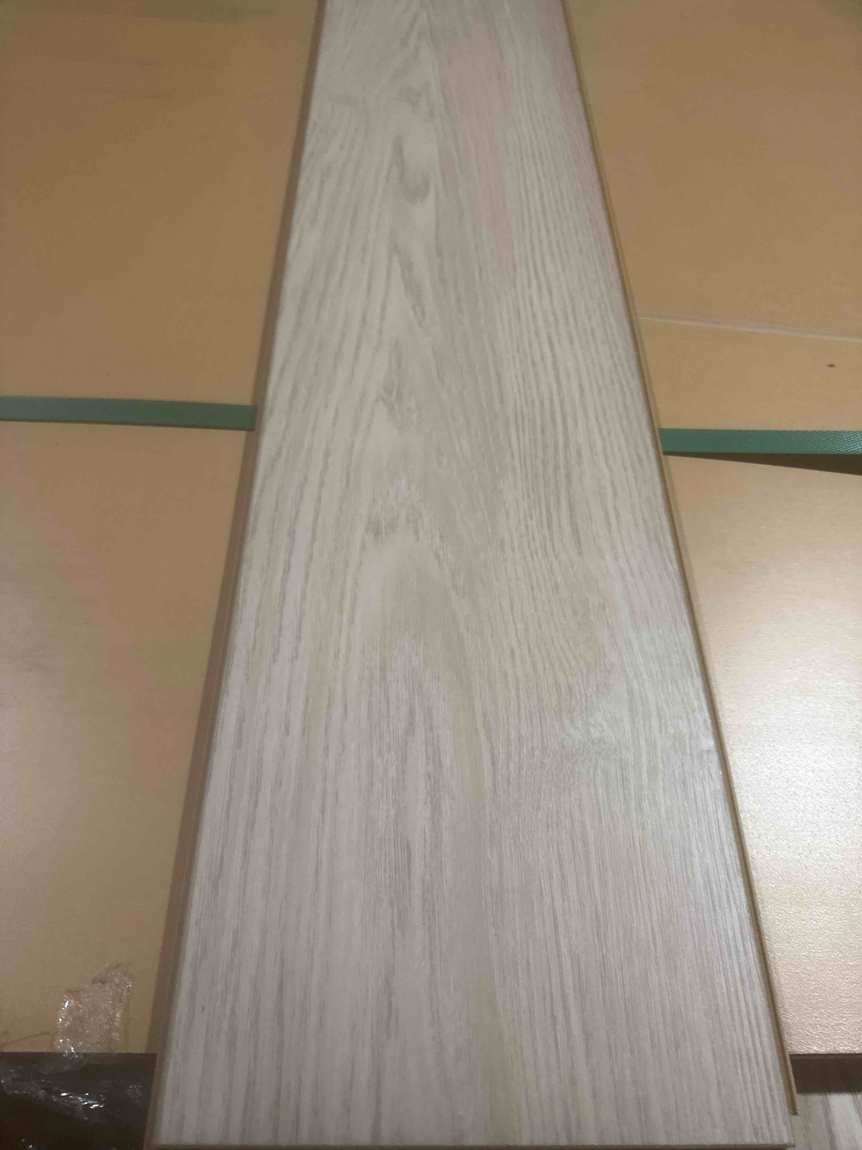 Laminate Wood Flooring 50.66 x 7.48 (15.78 sq ft/ Box) 56 Boxes = 884 Sq Ft