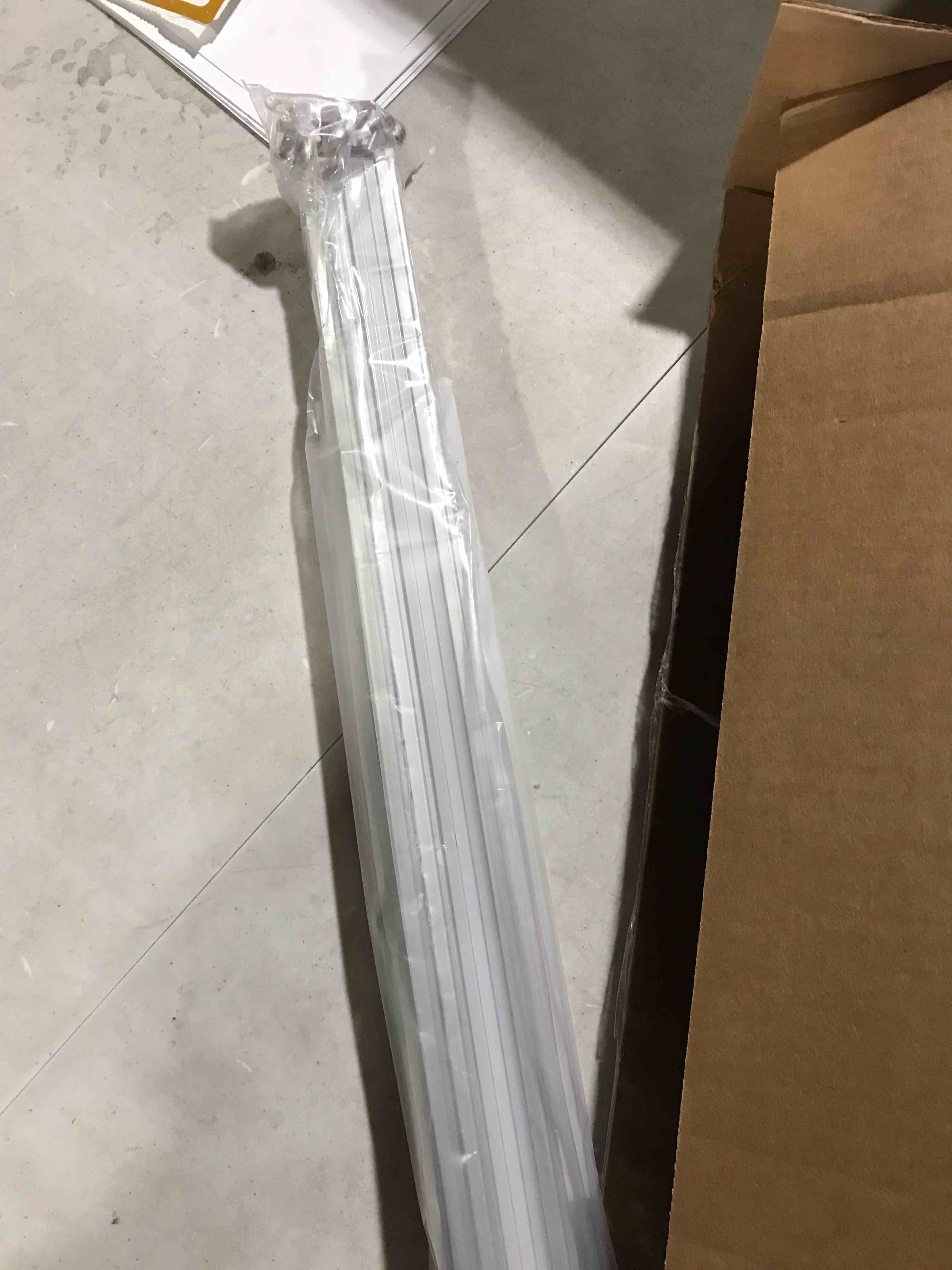 https://s3.amazonaws.com/lotting-images-prod/bidfta/BRN3569597_1750870015868.jpeg