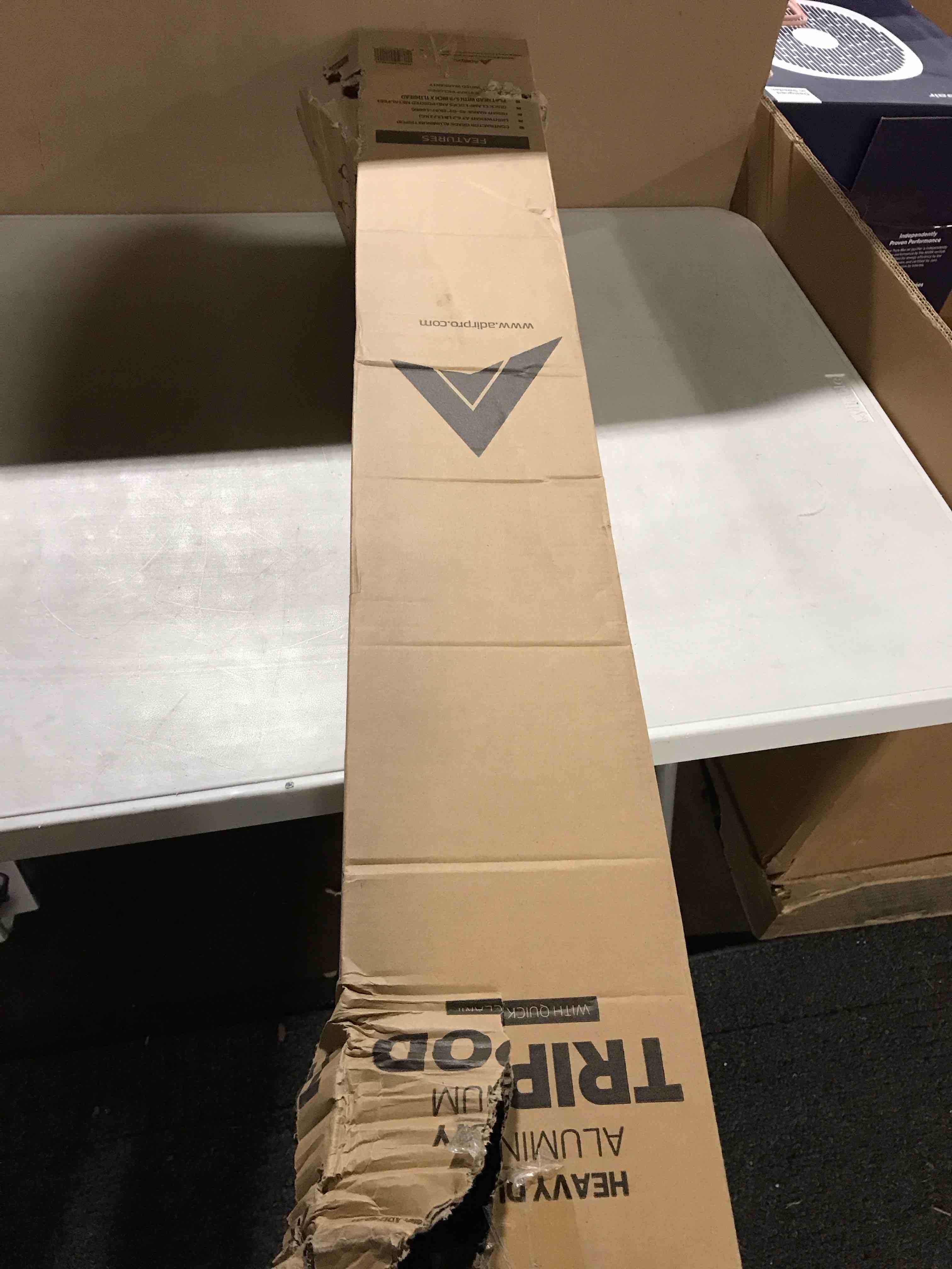 https://s3.amazonaws.com/lotting-images-prod/bidfta/BRN3570047_1751377882308.jpeg