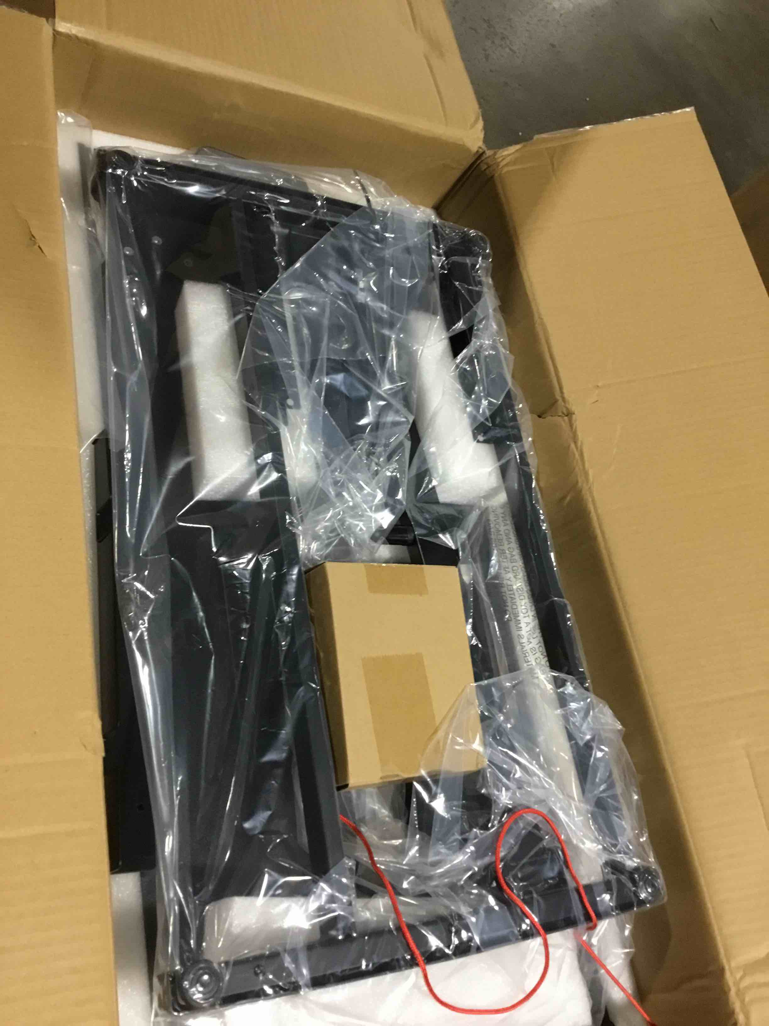 https://s3.amazonaws.com/lotting-images-prod/bidfta/BRN3571657_1747248839669.jpeg