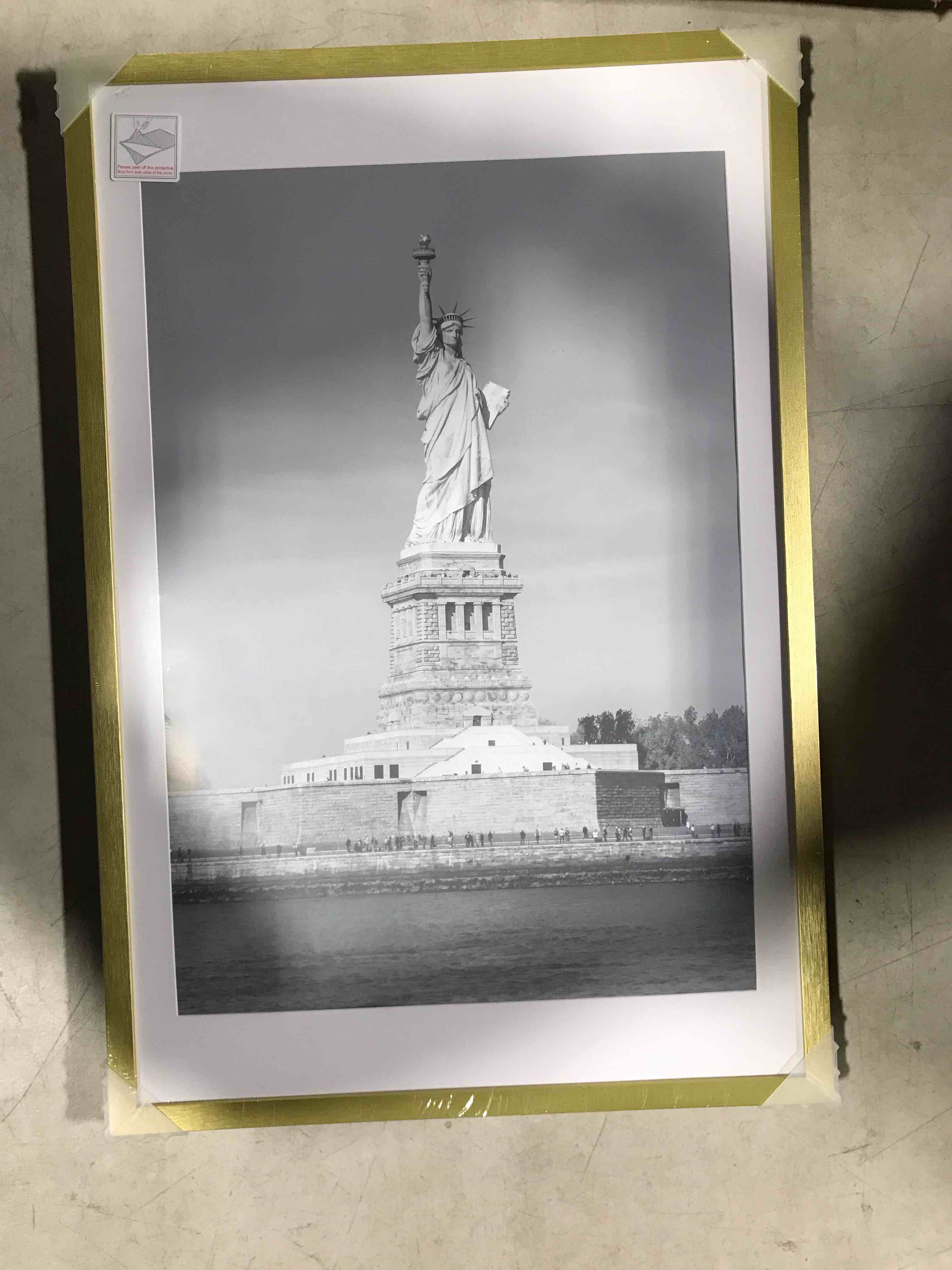 https://s3.amazonaws.com/lotting-images-prod/bidfta/BRN3572068_1748432987216.jpeg