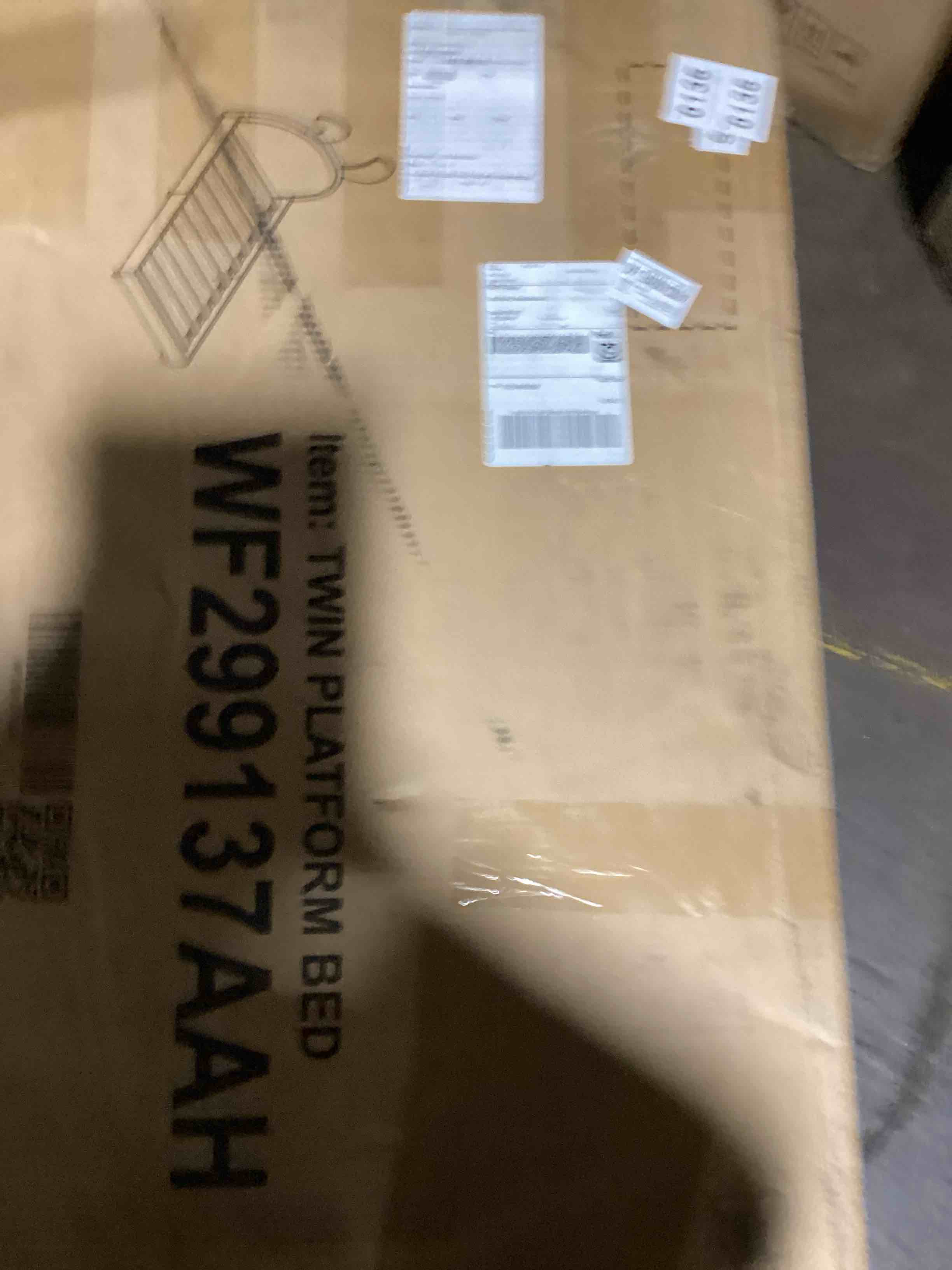 https://s3.amazonaws.com/lotting-images-prod/bidfta/BRN3573718_1750250715179.jpeg