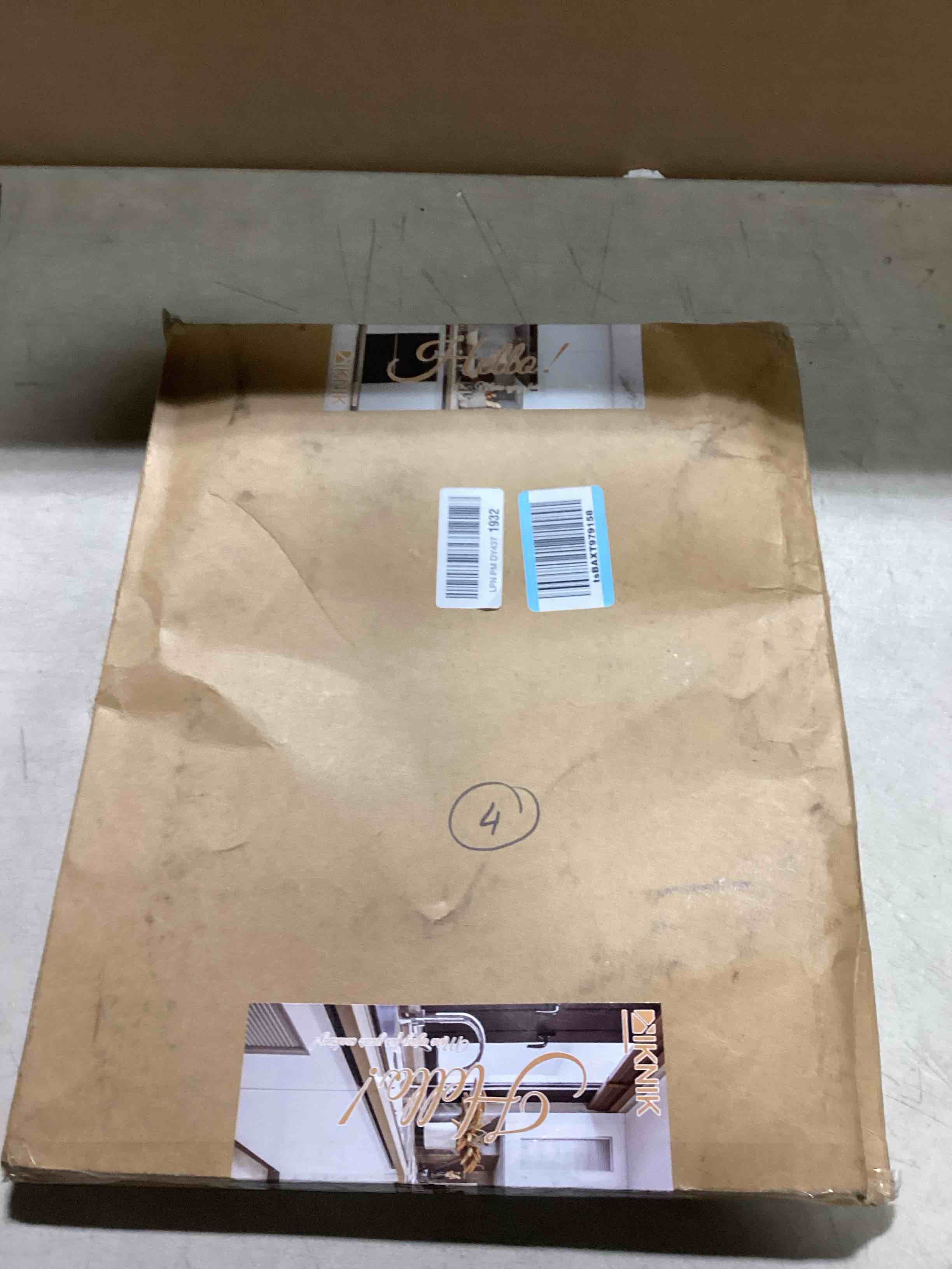 https://s3.amazonaws.com/lotting-images-prod/bidfta/BRN3573994_1750781541937.jpeg