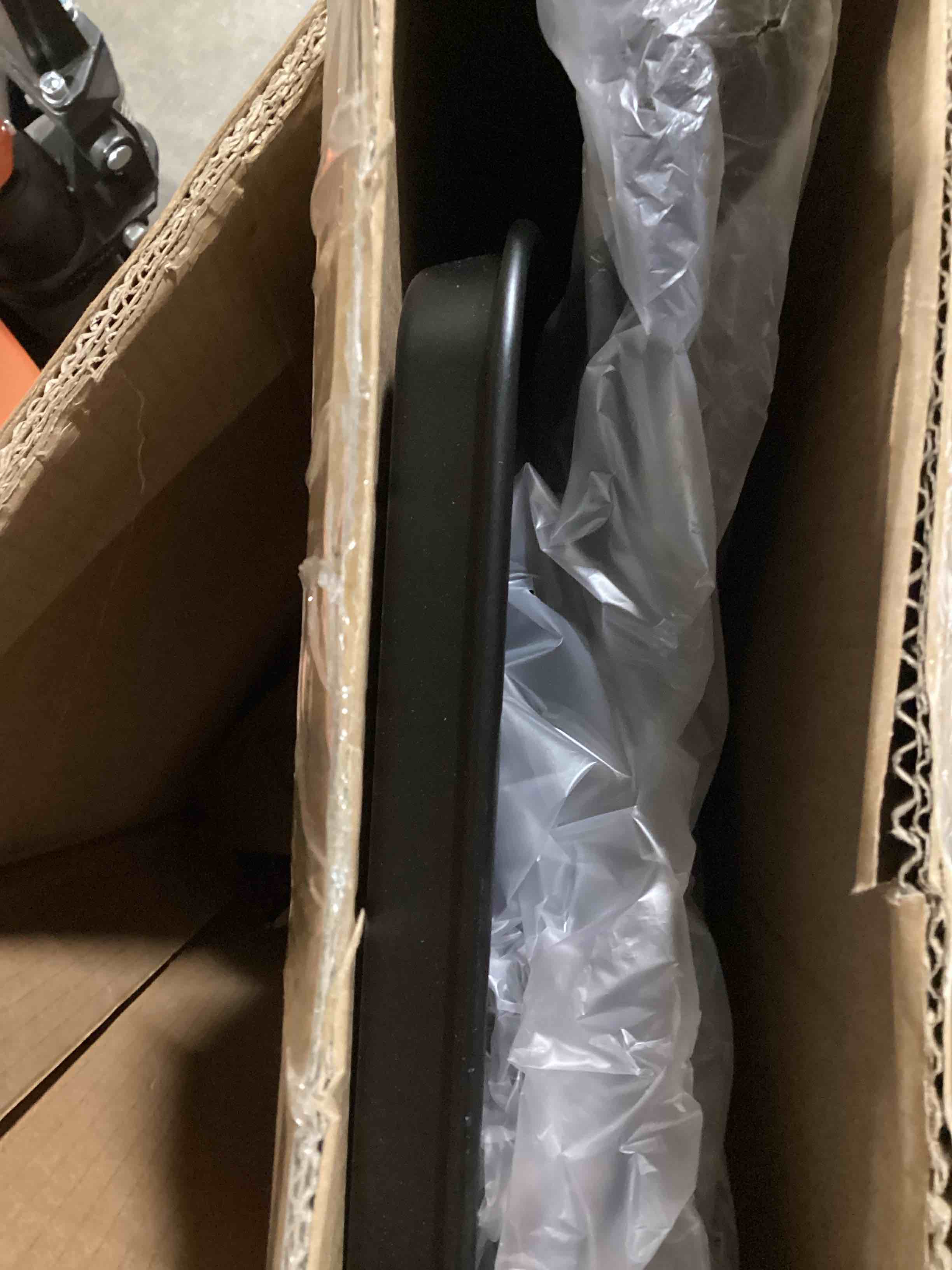 https://s3.amazonaws.com/lotting-images-prod/bidfta/BRN3575539_1757341208243.jpeg
