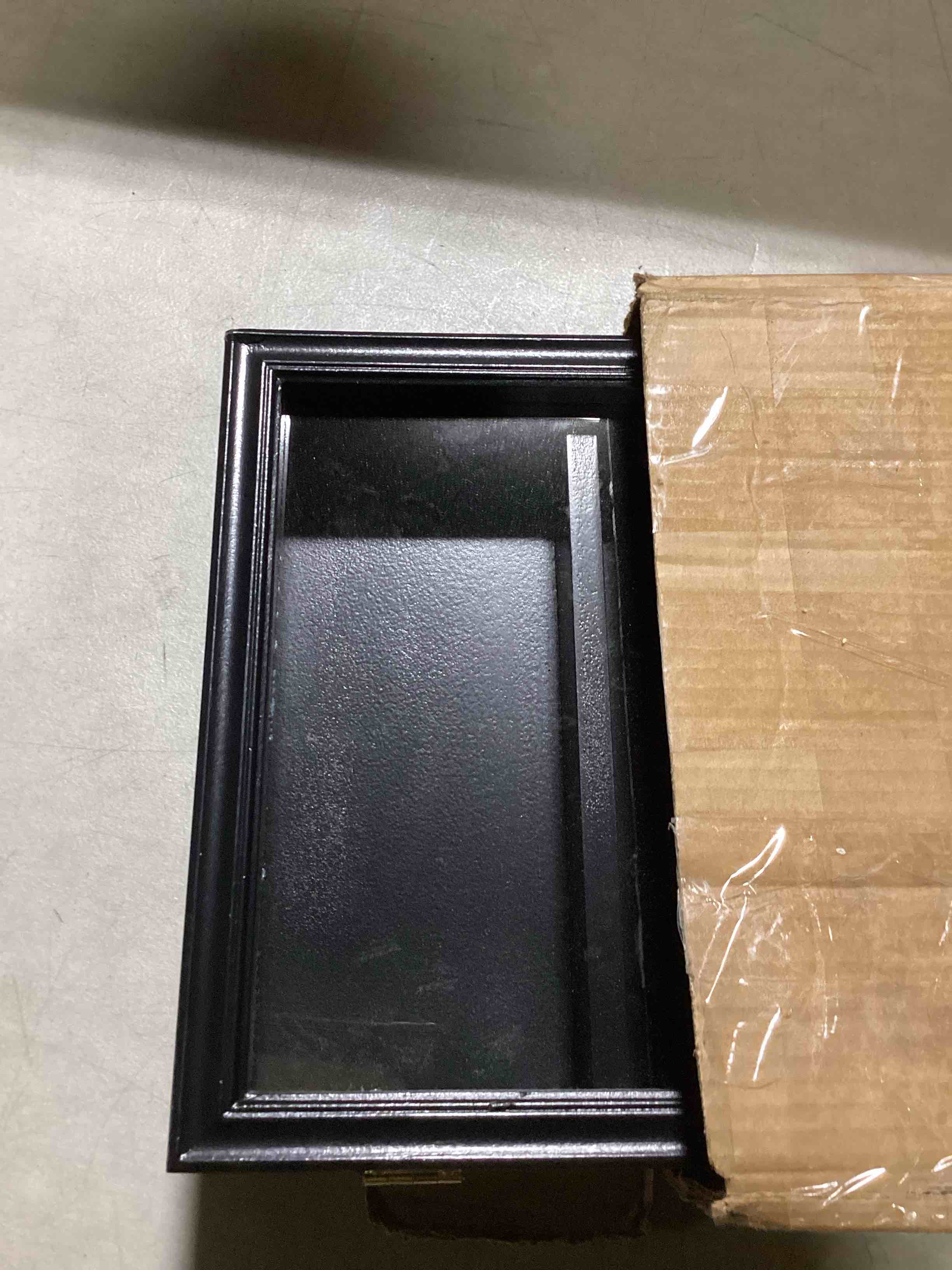 https://s3.amazonaws.com/lotting-images-prod/bidfta/BRN3578413_1752253820243.jpeg
