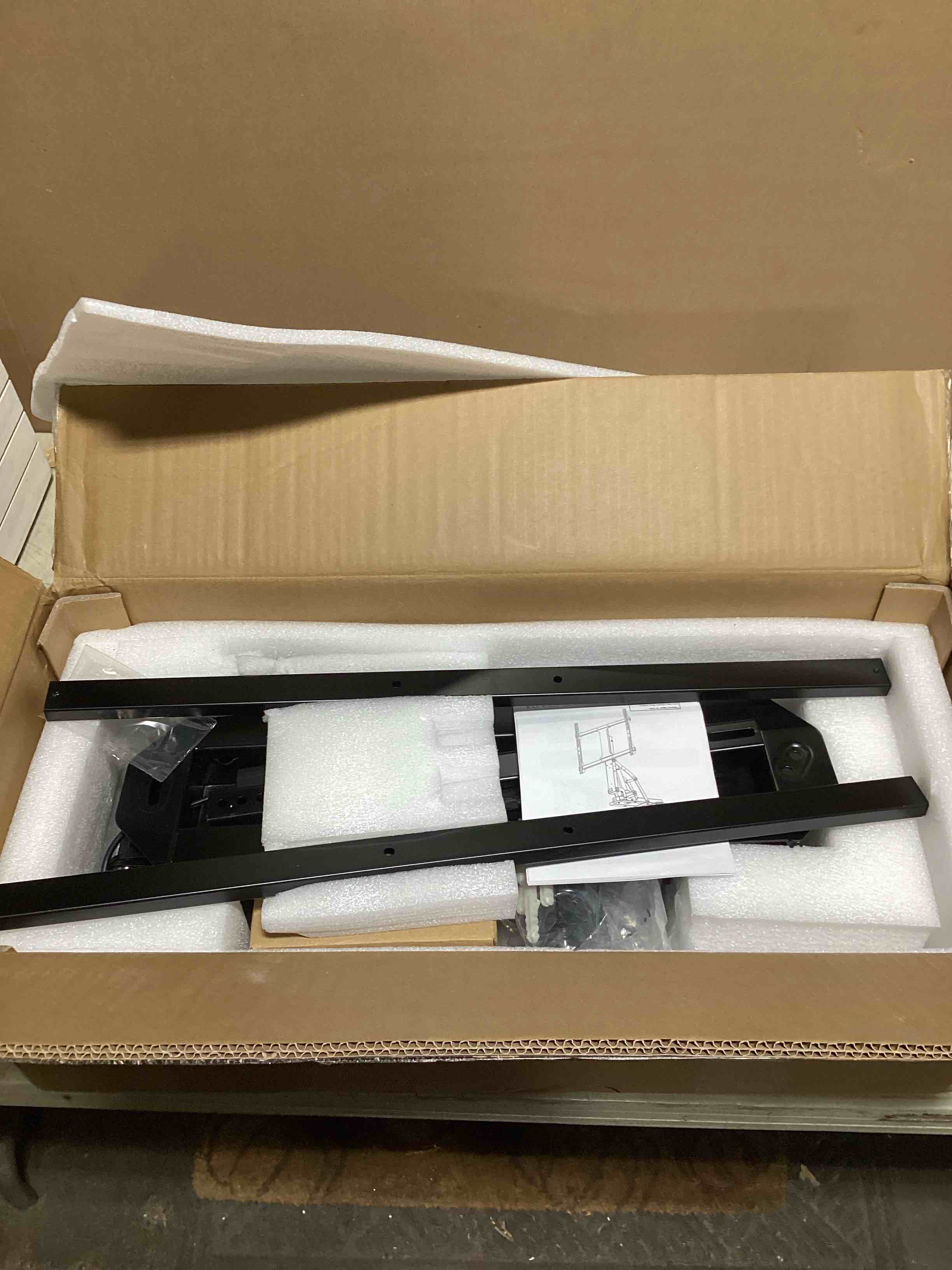 https://s3.amazonaws.com/lotting-images-prod/bidfta/BRN3583553_1752236723995.jpeg