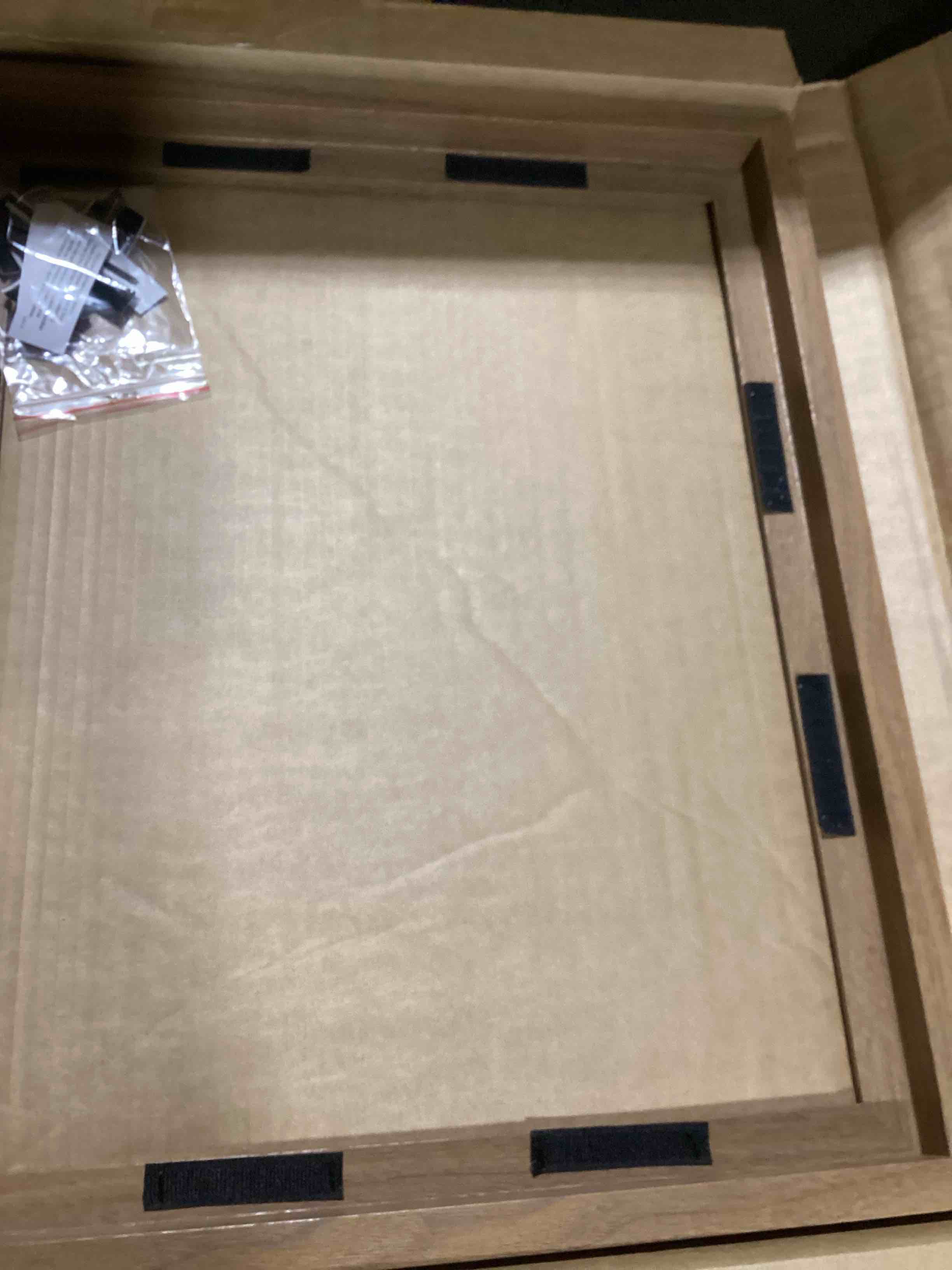 https://s3.amazonaws.com/lotting-images-prod/bidfta/BRN3589726_1754050221411.jpeg