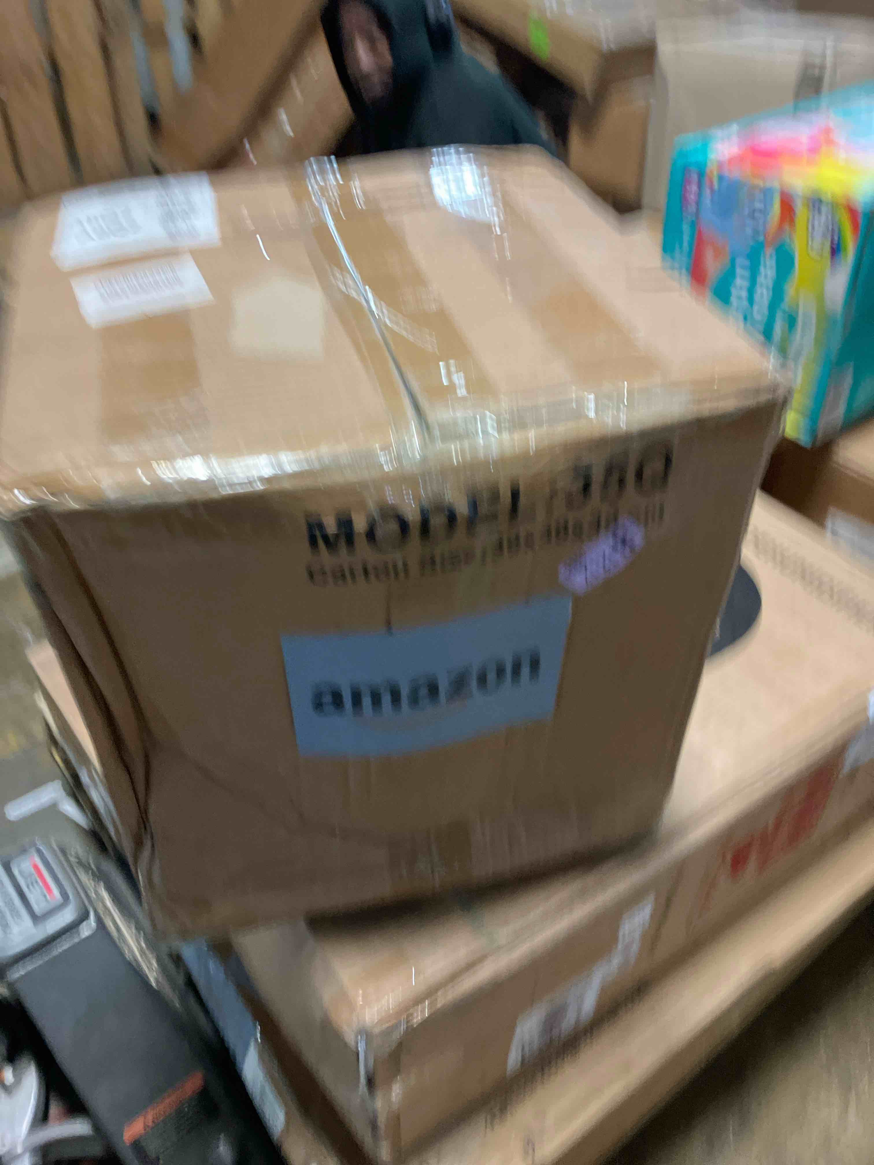 https://s3.amazonaws.com/lotting-images-prod/bidfta/BRN3607860_1760119465659.jpeg