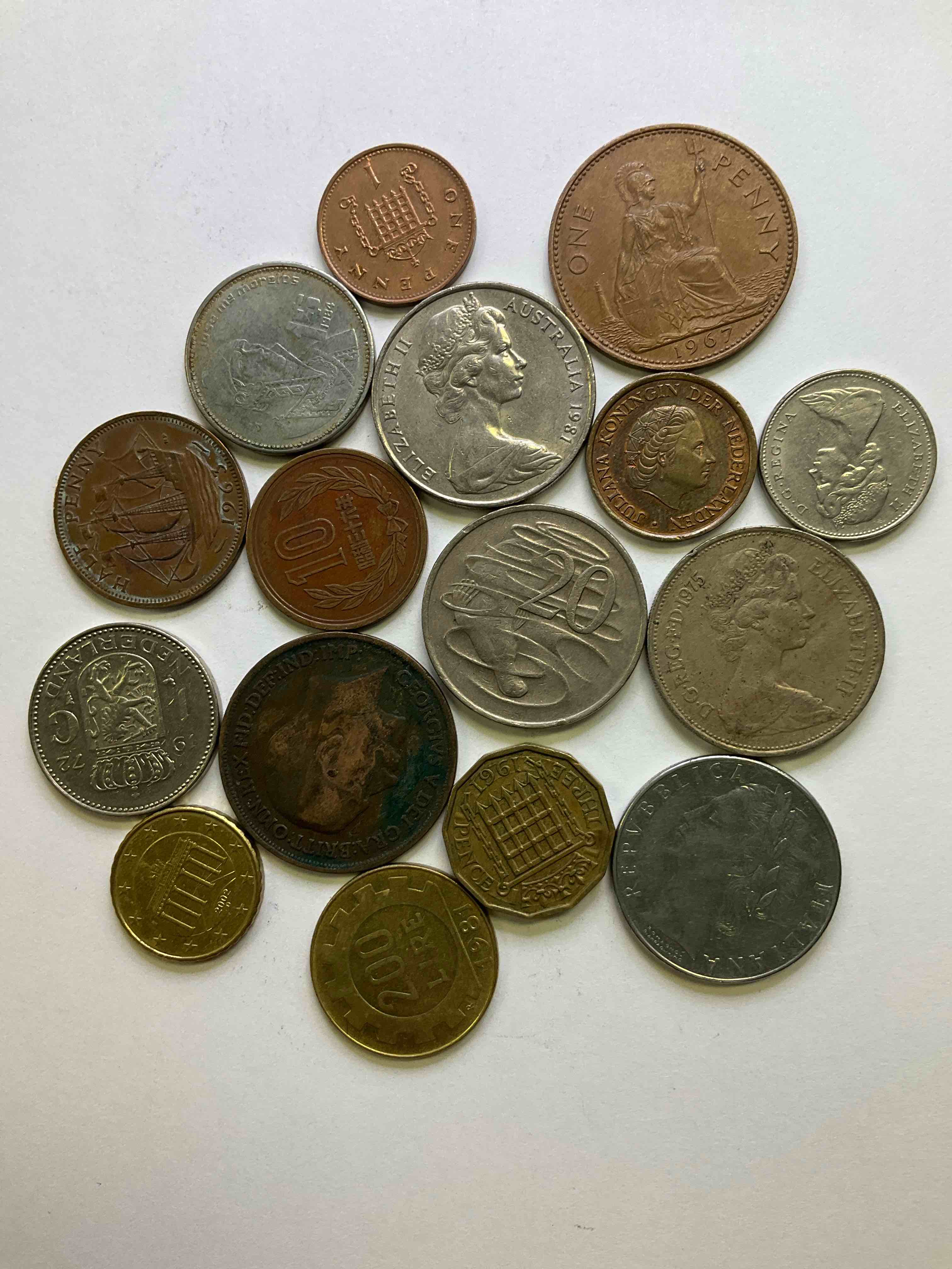 World Coins, Antique & Vintage! Each Lot Is Unique! Many Different Years, Countries, Sizes & Exotic Places. This Cool Collection Of Antique Coins From Around The World Is Loads Of Fun! Have Fun Identifying Each Coin & Country As A Great Educational Tool! A Great Investment Too!
