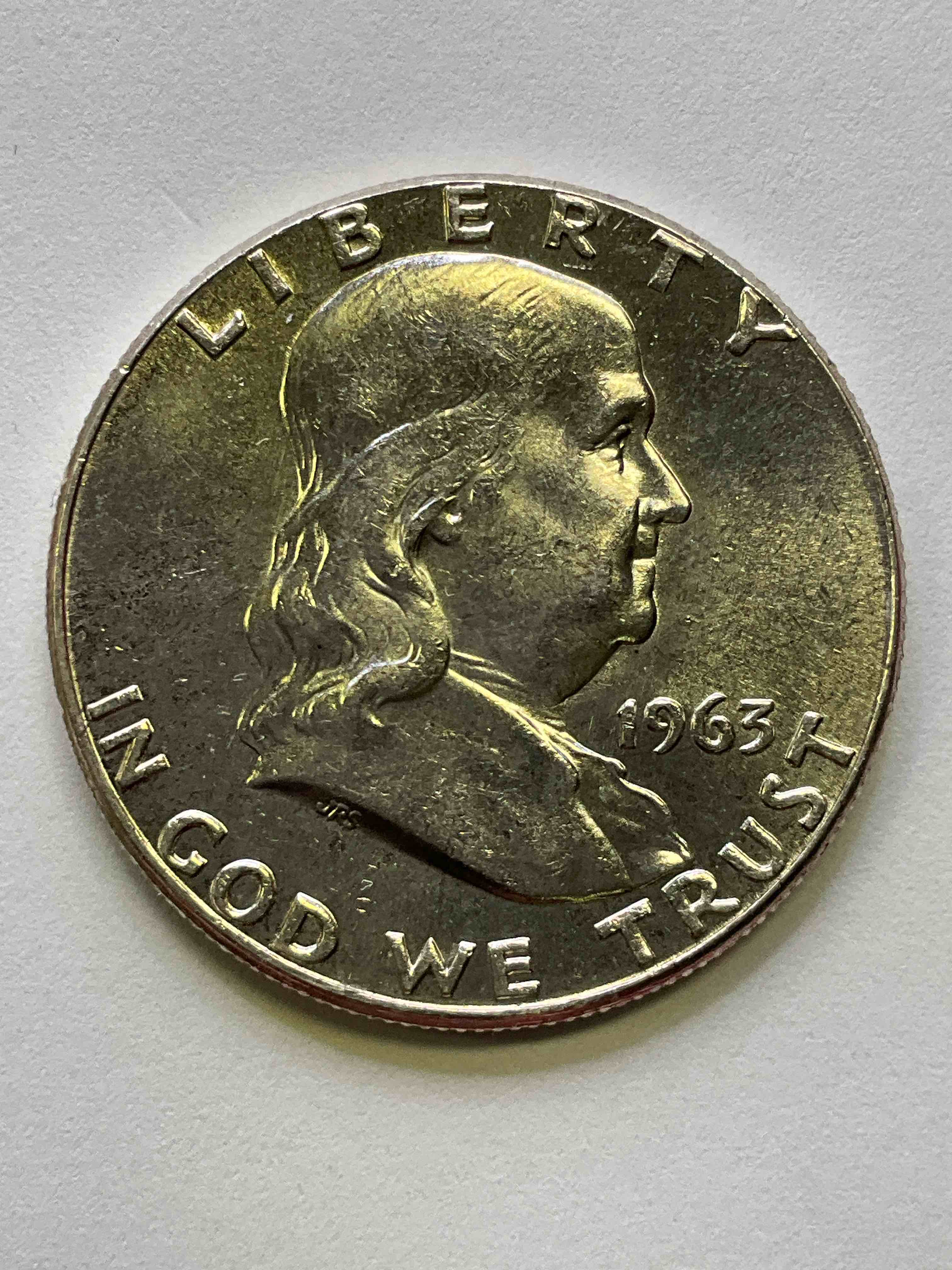 Uncirculated Ben Franklin Silver! Pre 1965 Silver U.S. Half Dollar Coins! Before 1965 American Half Dollars Were Actually Silver, Here Is A Gorgeous Example Of A Rare Ben Franklin Silver Half Dollar. Uncirculated, Great Condition & Great For Investing In Precious Metals! These Heavy Half Dollars Were Minted At 90% Silver and 10% Copper, Giving Them A Net Weight Of .36169 Ounces Of Pure Silver Per Coin! Getting Very Rare. Invest & Win!