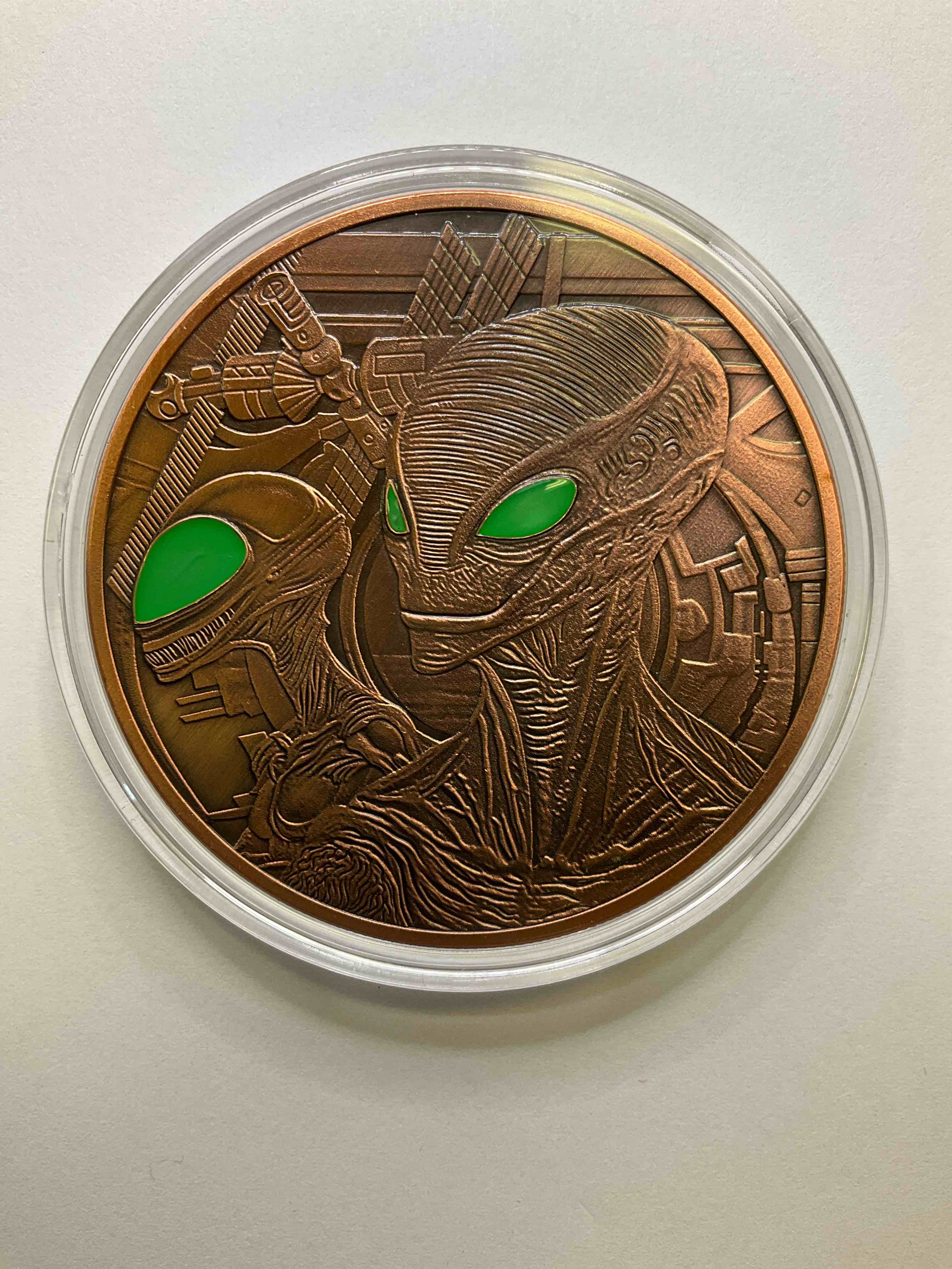 Huge Pure Copper Alien Wow! Giant 5 oz Pure Fine U.S. Copper Collector Coin! Almost 3" Diameter! Check Out This Massive 5 OZ Pure Copper Coin, With The Image Of Aliens With Colored Eyes! Makes For A Great Gift & Cool Investment In Copper. Copper Value Continues To Rise & Copper Also Has Amazing Health Benefits. Rare To See Pure Copper In Such A Large Size! U.S. Dime Shown In Image Is For Size Reference Only (not included). Comes In Clear Holding Case. Invest In Fine U.S. Copper!