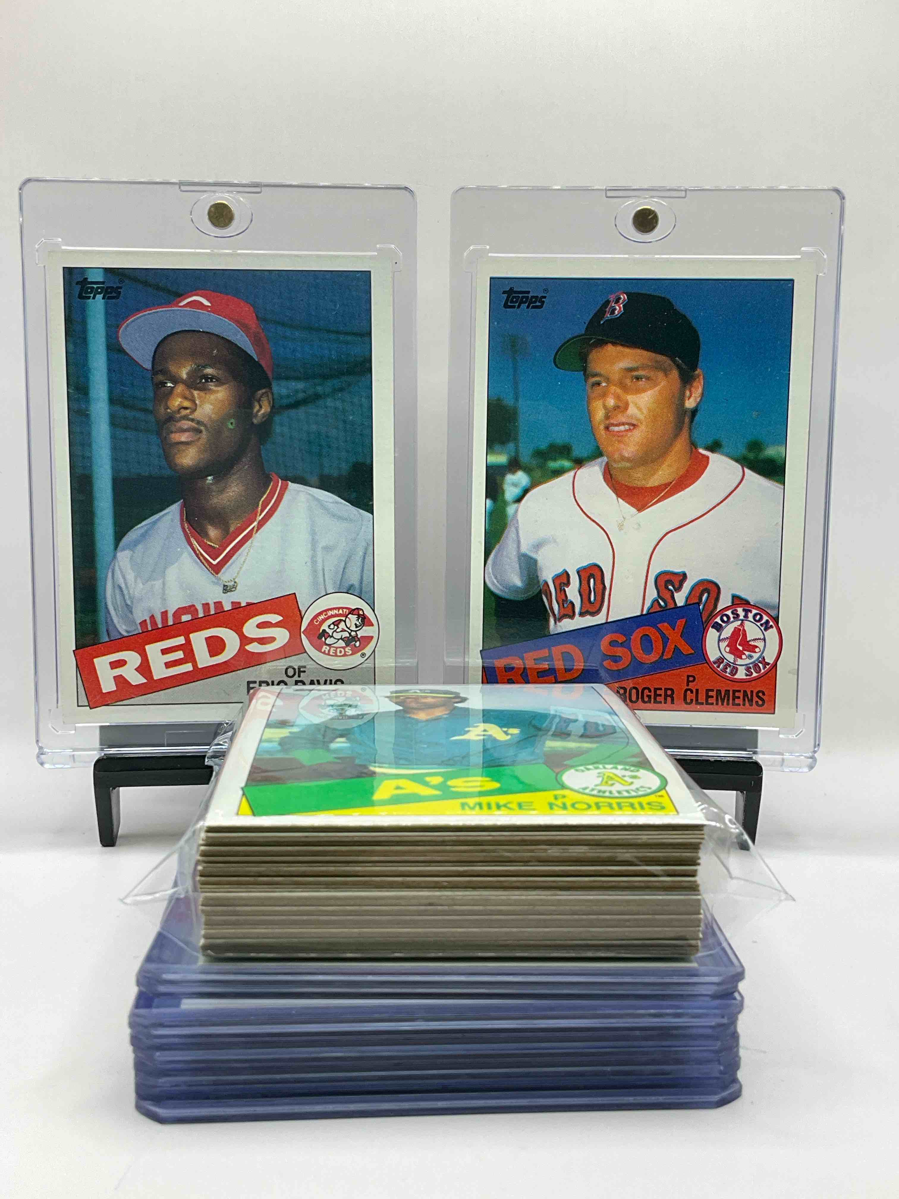 Clemens Rookie, David Rookie! 1985 Topps Baseball 50 Card Lot! Eric David & Roger Clemens Rookie, Along With Legends & Stars! Nolan Ryan, Don Mattingly, Wade Boggs, Tony Gwynn, Daryl Strawberry, Pete Rose & More! 50 Card 1985 Topps Baseball, Commons & Stars!