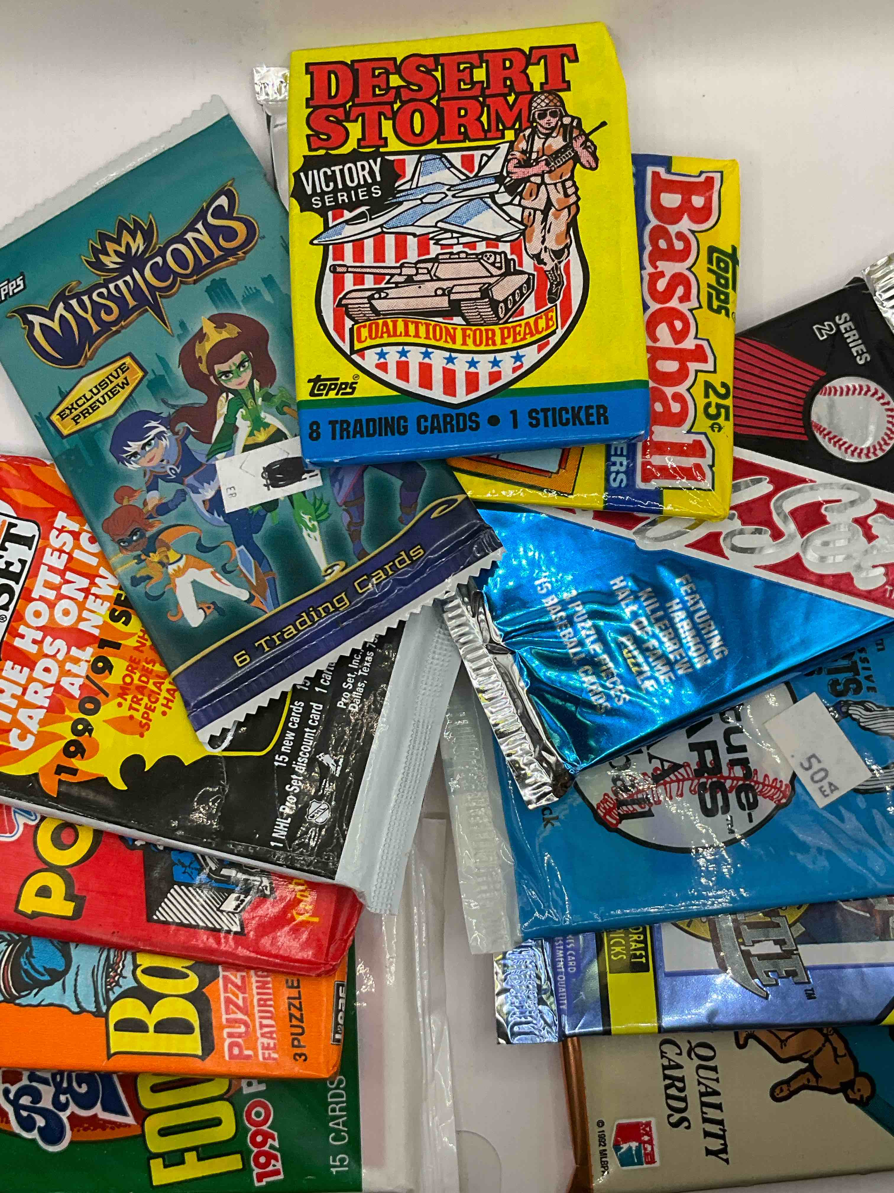 Random Pack Lot! All Different Sports & Years! Baseball, Football, Hockey & More! 12 Pack Lot Palooza!