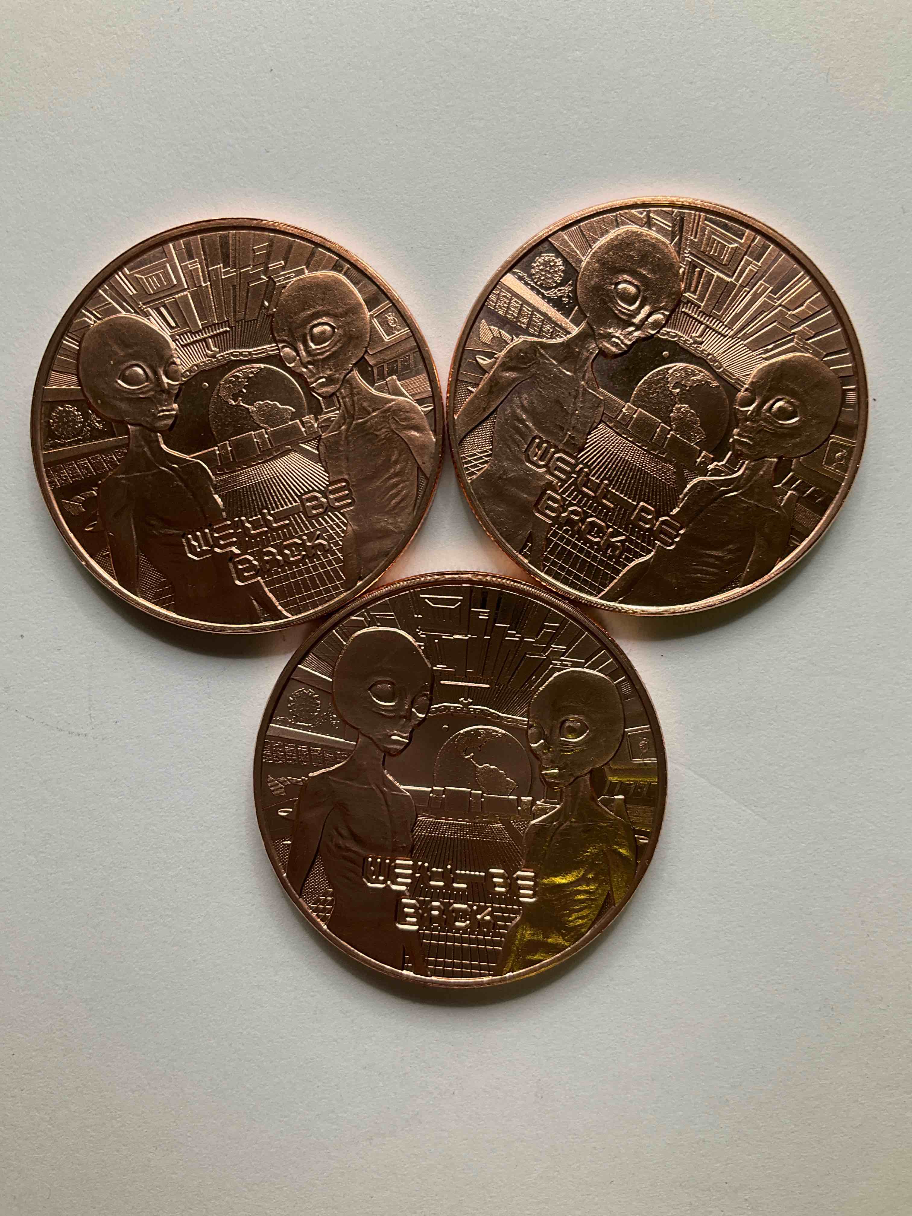 Pure Copper Large Coins! One Ounce Pure Copper Alien Coin, Brand New In Excellent Condition. 1.5" Diameter. Pure Copper! ALIEN Edition!