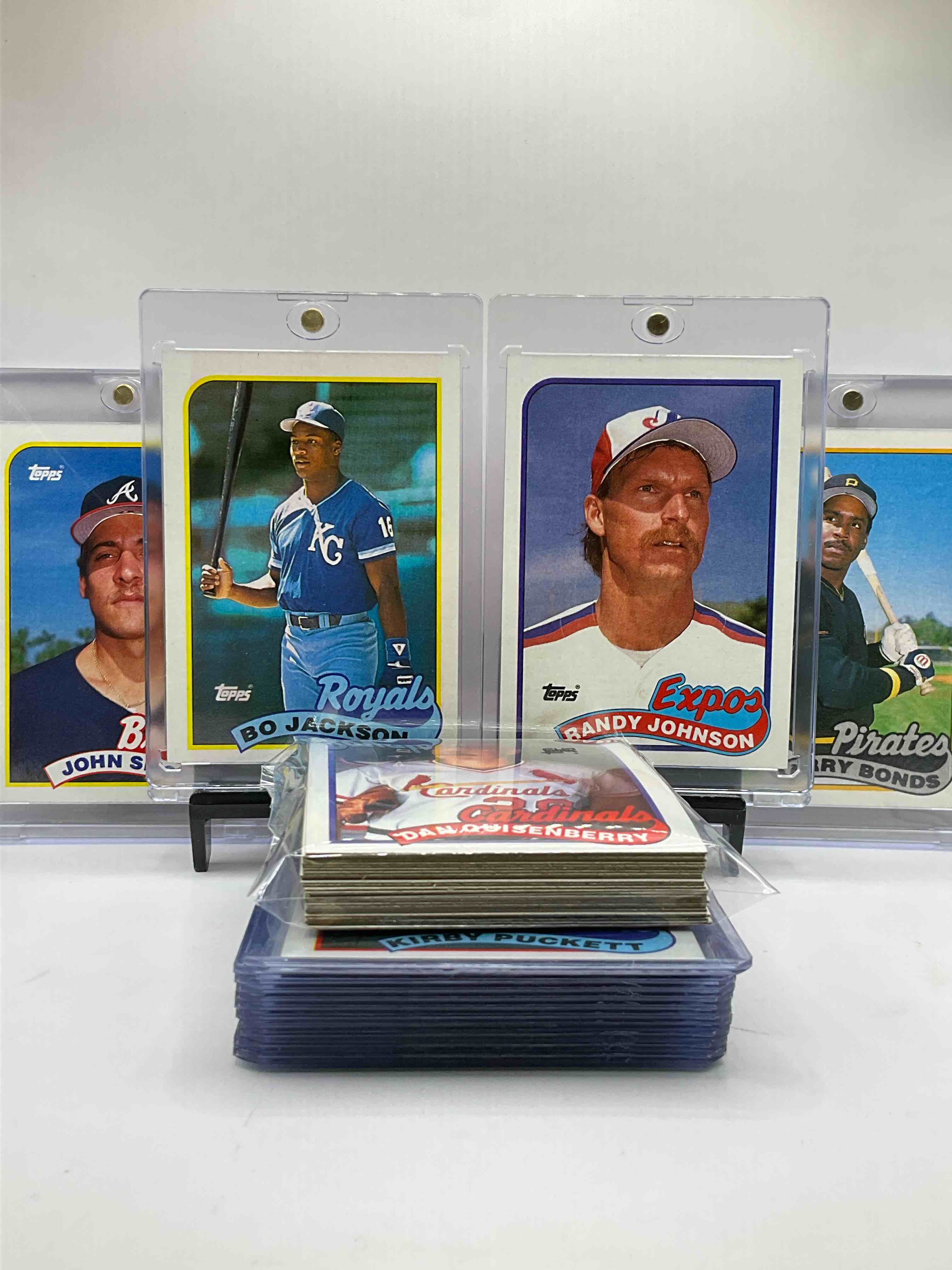 Randy Johnson & John Smoltz Rookies! 1989 Topps Baseball 50 Card Craziness! Bo Jackson, Randy Johnson, Barry Bonds, John Smoltz, Kirby Puckett, Tom Glavine, Rickey Henderson, Don Mattingly, Cal Ripken, Wade Boggs, Doc Gooden, Greg Maddux, Fernando Valenzuela, Nolan Ryan, Roger Clemens, George Brett, Tony Gwynn & More! The BEST Players From The Time! Super Rare Set With All Of These Stars! 50 Card Craziness! Legends, Heroes & Commons!