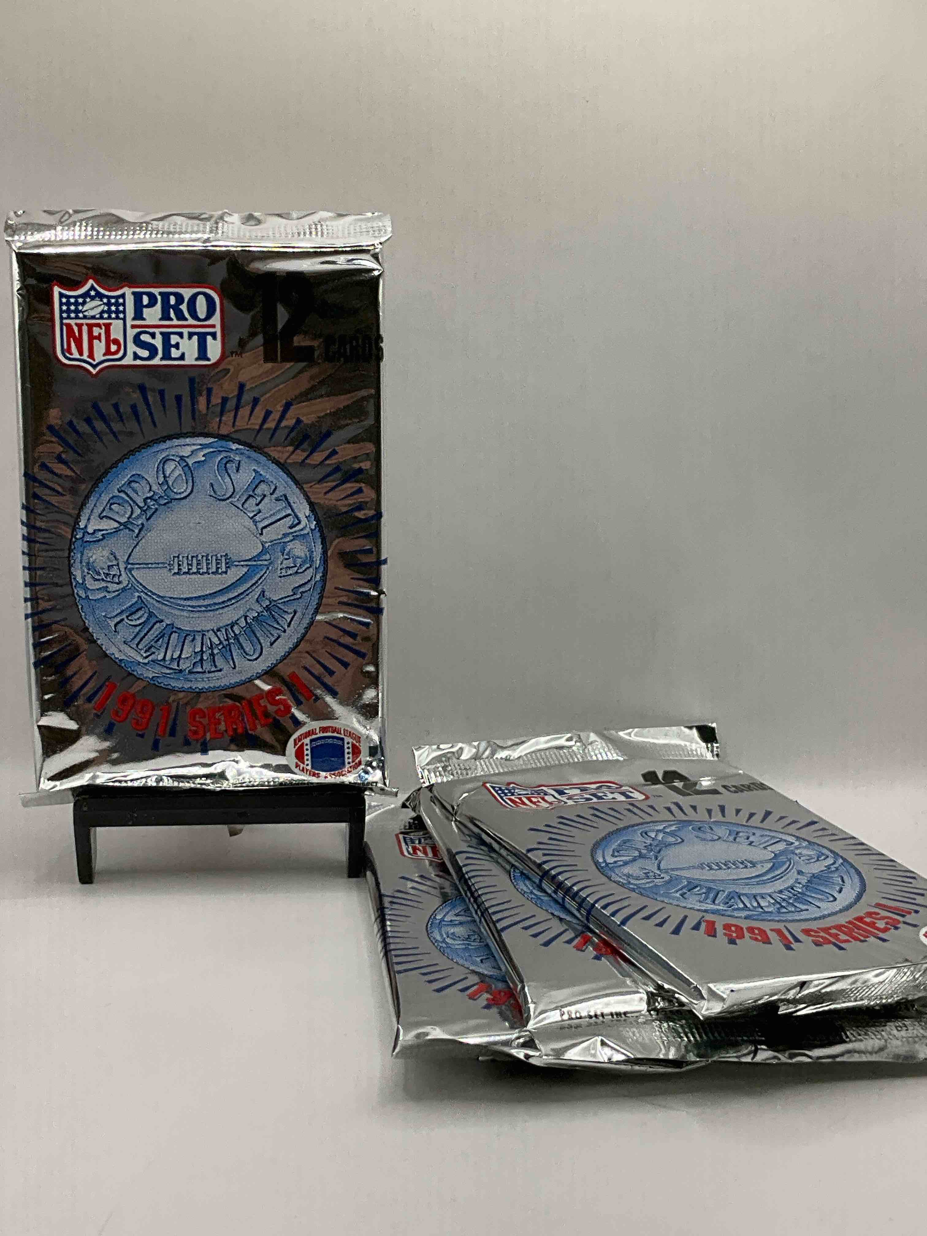 1991 pro set platinum edition series ii unopened packs! search for brett favre rookie & bill belichick coach rookie card as well as santa claus card! 