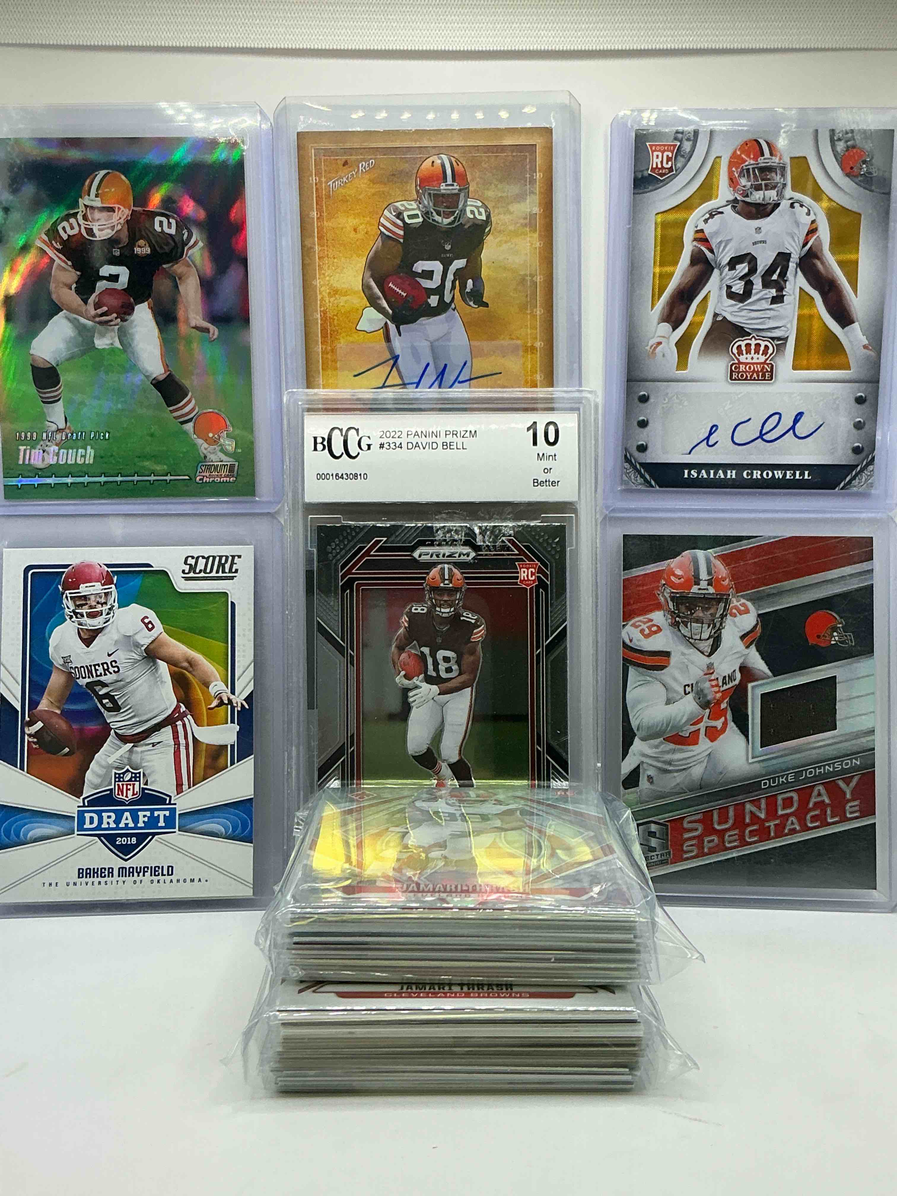 Browns Bonanza! David Bell Prizm Rookie Gem Mint 10, Baker Mayfield Rookie, Tim Couch Rookie, Terrance West Signed Rookie, Isaiah Crowell Signed Rookie, Duke Johnson Sunday Spectacle Jersey Card & So Many More Vintage & New Browns! 50 Card Lot, Filled With Commons Of All Years & Players!