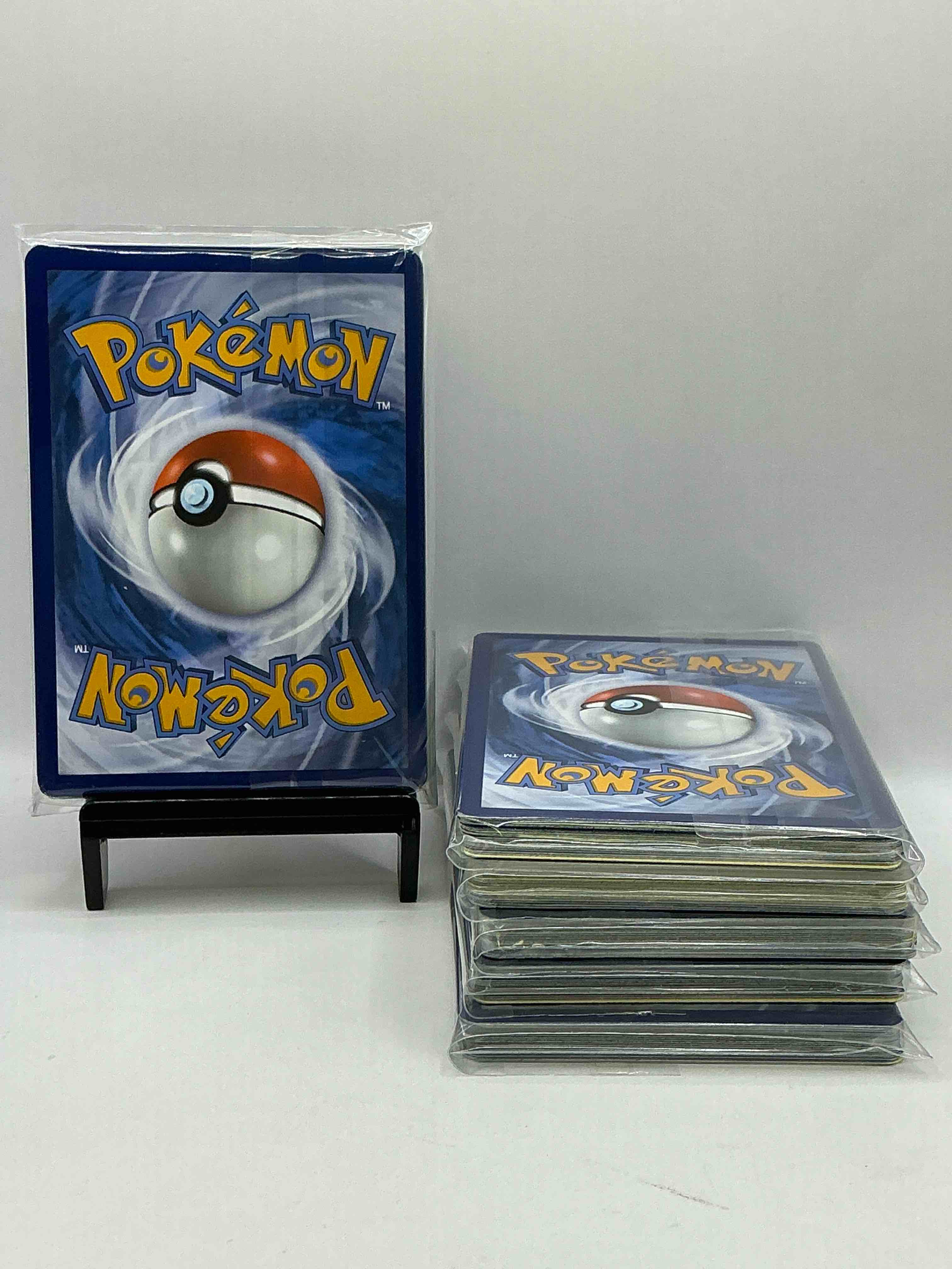 pokémon card grab bags! up for auction are 20 card pokémon grab bags, 15 cards plus 5 holos in each pack, look for prizes / vintage! a great way to enter the pokémon card collector craze!