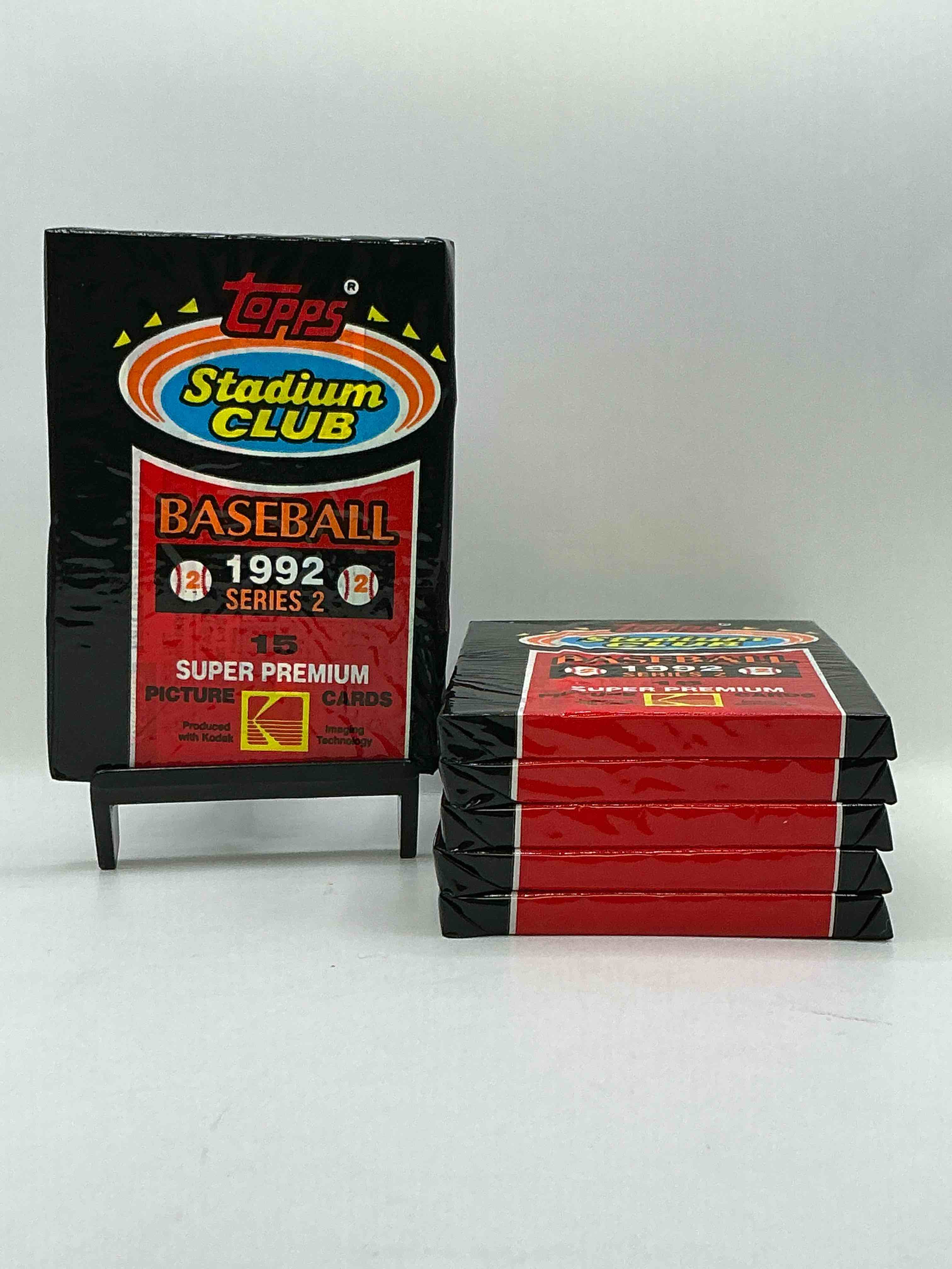 ken griffey jr!? frank thomas!? baseball insanity! 1992 topps stadium club baseball series il unopened packs, direct from box! 15 premium baseball cards in each pack! search for griffey jr, nolan ryan, frank thomas & so much more!search for 1980's stars & hall of famers!