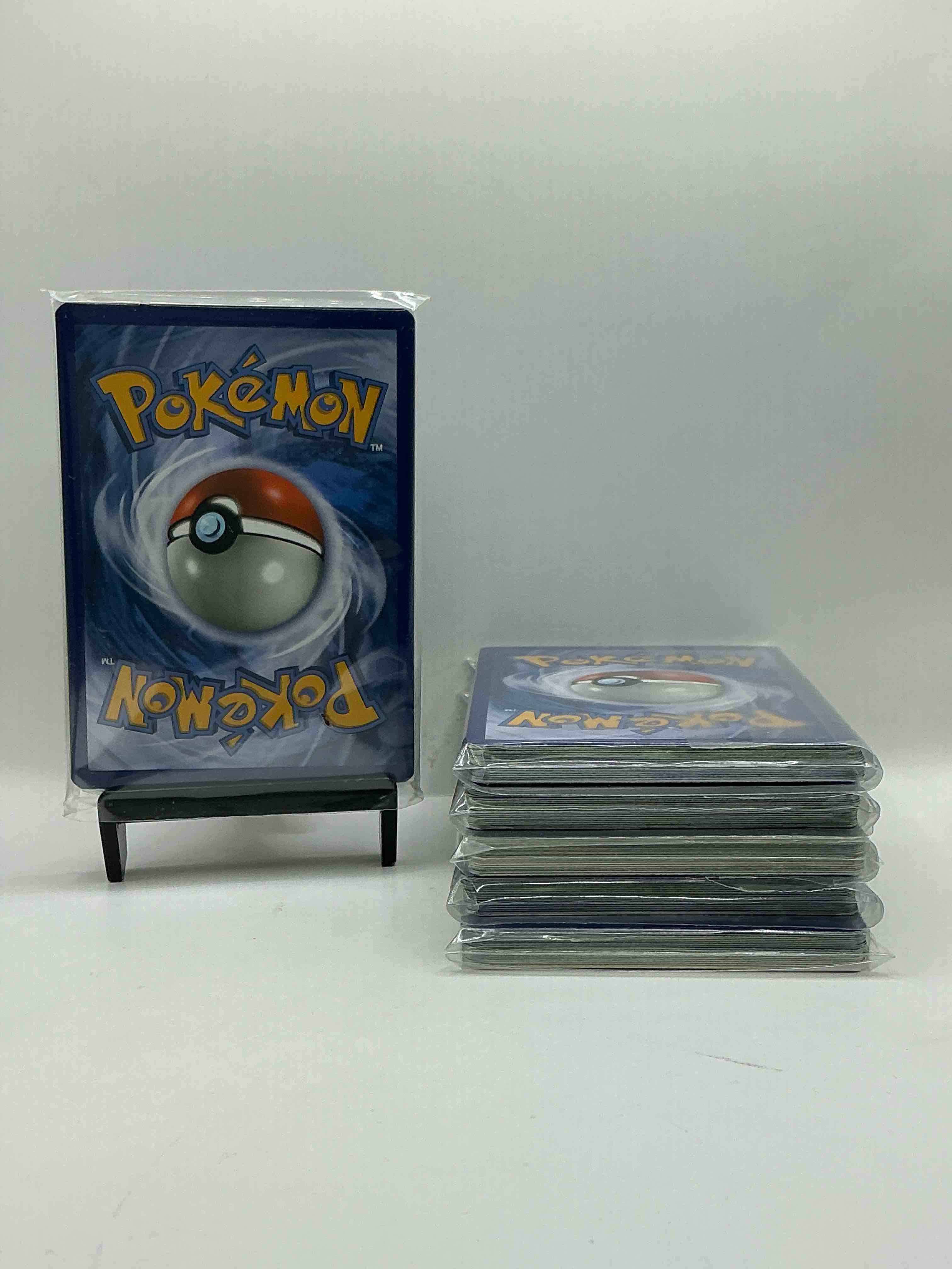 pokémon card grab bags! up for auction are 20 card pokémon grab bags, 15 cards plus 5 holos in each pack, look for prizes / vintage! a great way to enter the pokémon card collector craze!