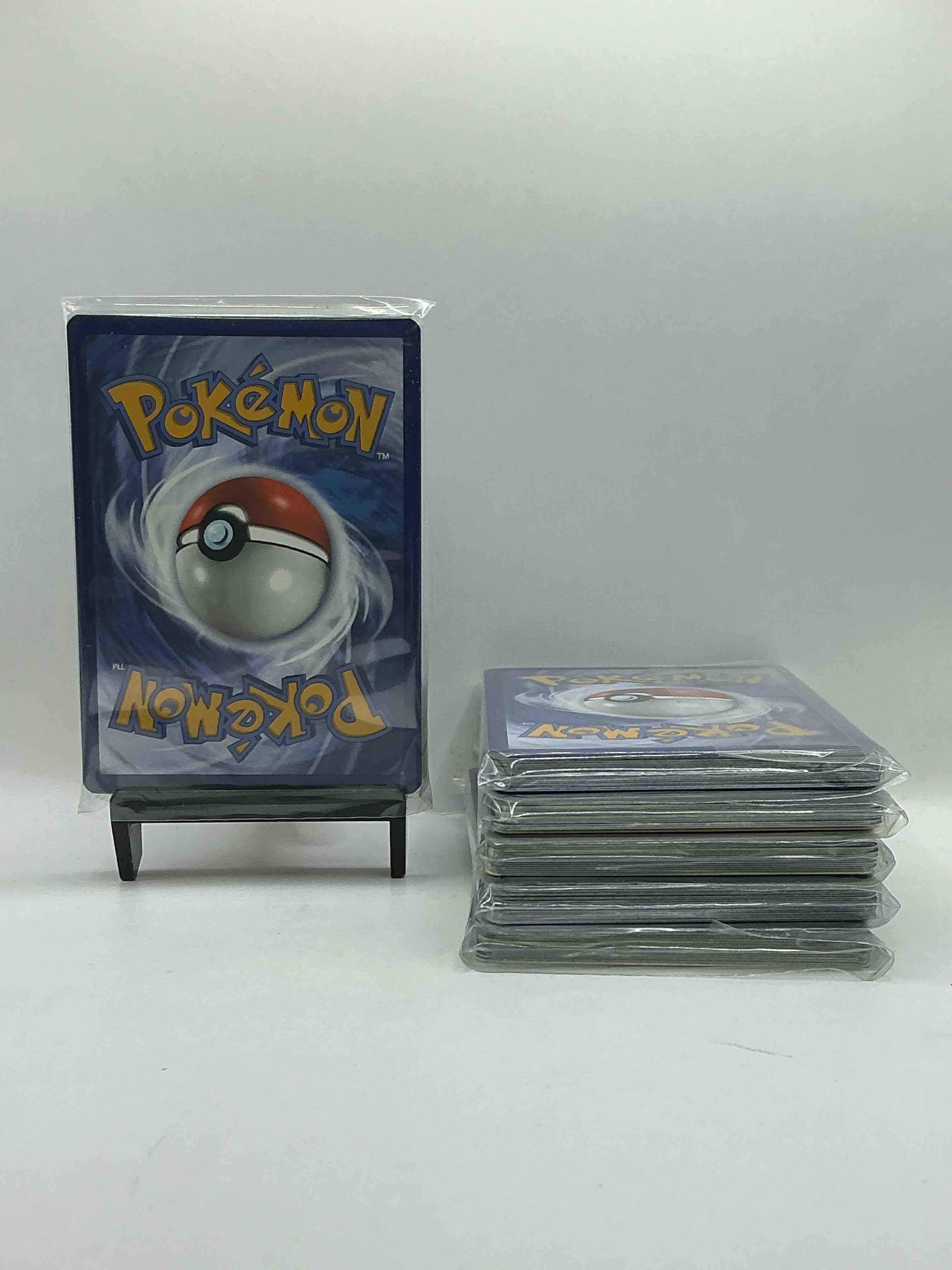 Pokémon Card Grab Bags! Up For Auction Are 20 Card Pokémon Grab Bags, 15 Cards Plus 5 Holos In Each Pack, Look For Prizes / Vintage! A Great Way To Enter The Pokémon Card Collector Craze!