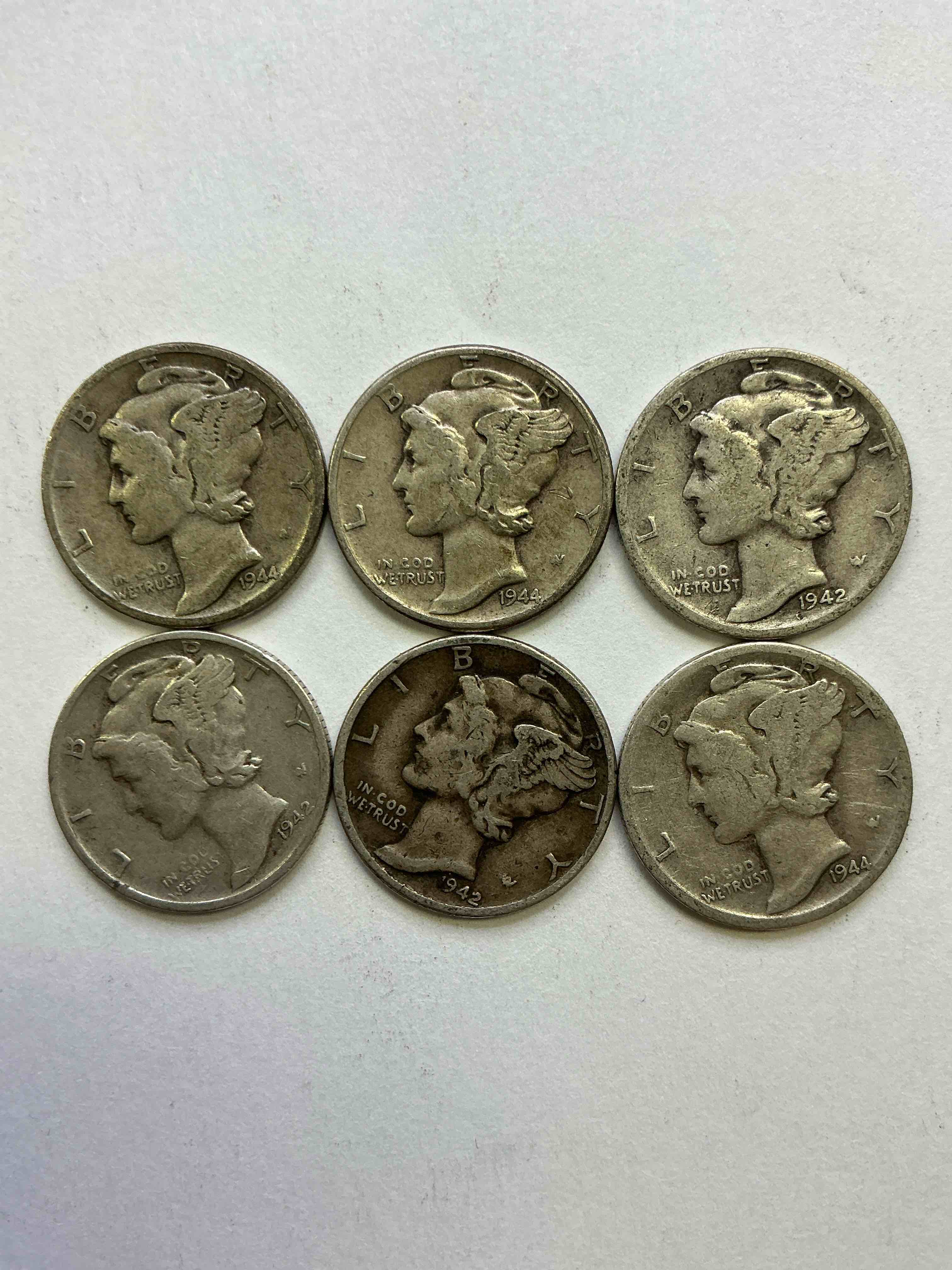 Antique U.S. Pure Fine Silver Mercury Dimes! Silver Mercury Dimes Were Minted From 1916-1945 & Have Become Serious Collector Items! Check Out These Awesome Examples, All In Nice, Circulated Condition With Visible Dates & Varying Years! Rare To Have Visible Dates! Makes For A Great Investment In Precious Metals, Mercury Dimes Are 90% Pure Fine Silver! They Don't Make Em' Like This Anymore!