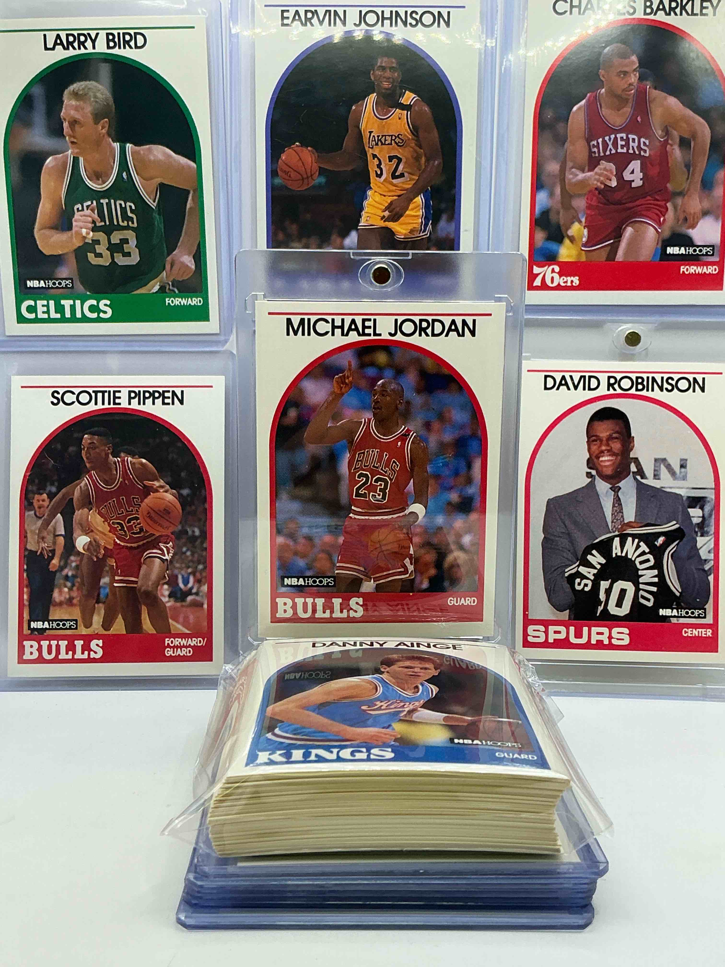 1989 NBA Bosketball! David Robinson Rookie! 1989 NBA Card Combo! The BEST Cards From The Year! Michael Jordan, Magic Johnson, Larry Bird, Scottie Pippen, Charles Barkley, John Stockton, Reggie Miller, Isiah Thomas, Akeem Olajuwon, Clyde Drexler, Karl Malone & So Many More! 50 Card Lot! All Stars, Hall Of Famers, Champions & More, The Perfect Mix Of Miscellaneous '89 NBA Variety!