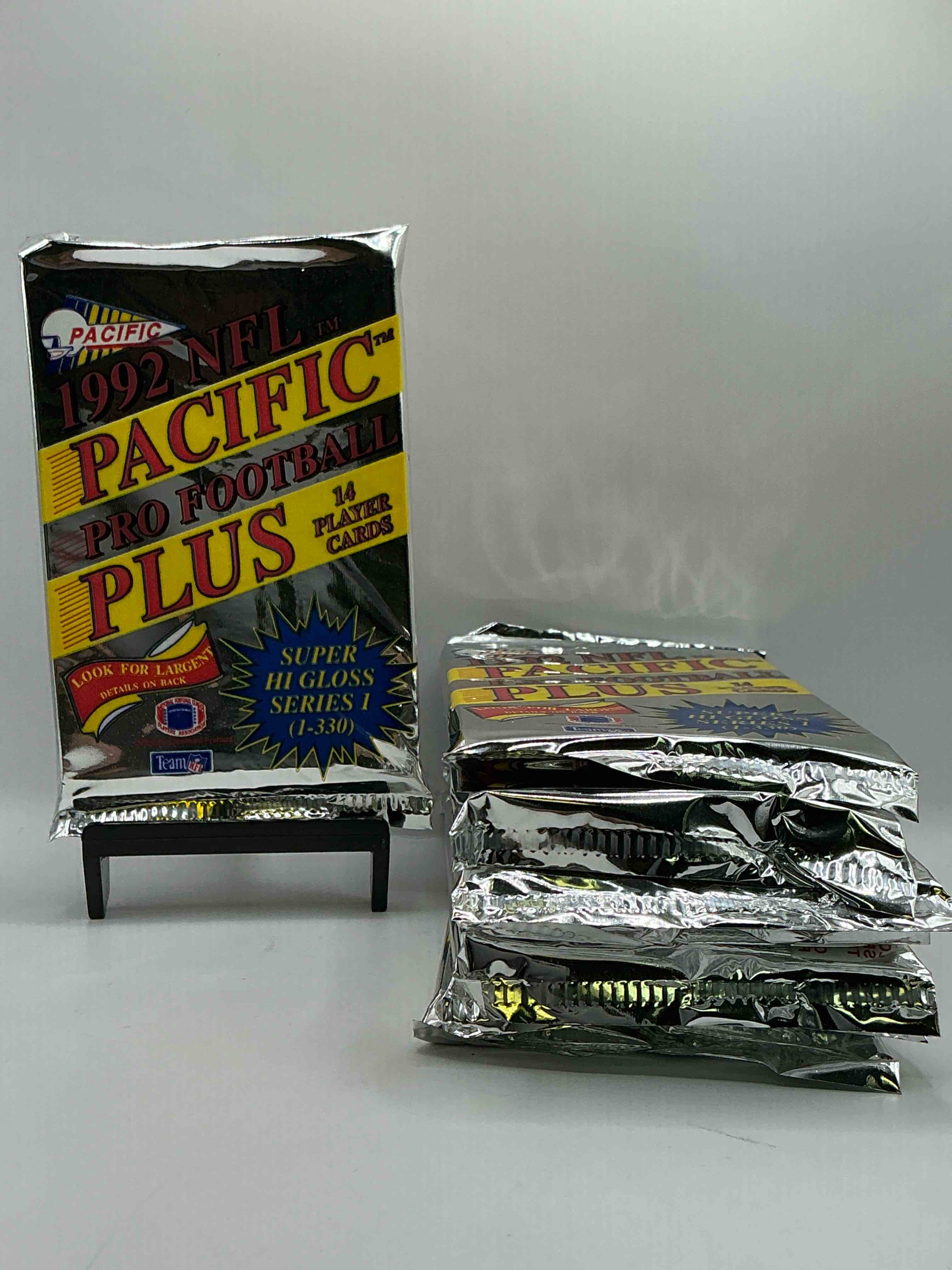 Look For Largent! Steve Largent Signed 1000 Cards That Were Randomly Inserted In These 1992 Pacific Football Card Packs! No Way… Can You Find One?