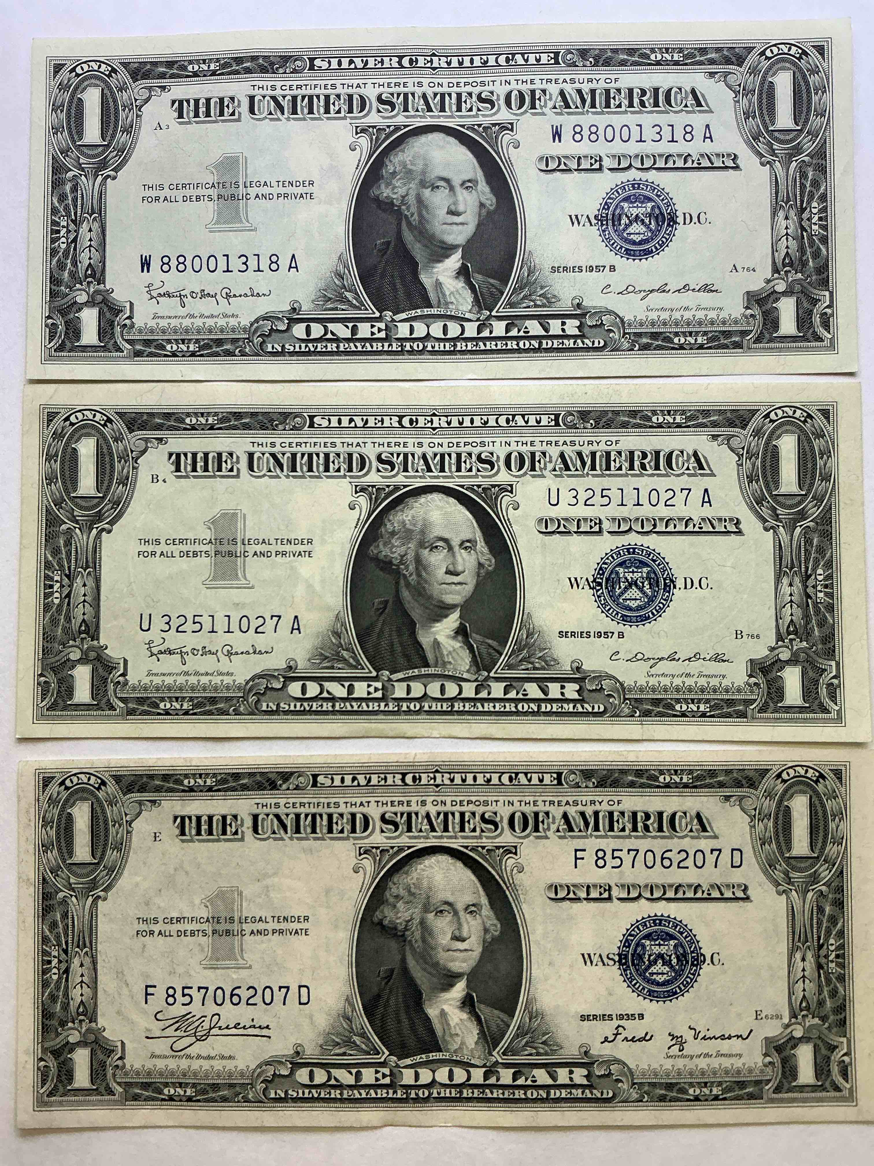 1957 & 1935 Silver Certificates! Did You Know That Prior To 1964 One Dollar U.S. Paper Money Was Actually Redeemable For Silver Dollars?! Wow How Times Have Changed! Silver Certificates Were Produced From 1878 To 1964 & Are Still Considered Legal Tender At Face Value. Here Are Gorgeous, Circulated 1935 & 1957 U.S. One Dollar Silver Certificate, With Highly Collectible "Blue Seal!* Own An Awesome Piece Of History!
