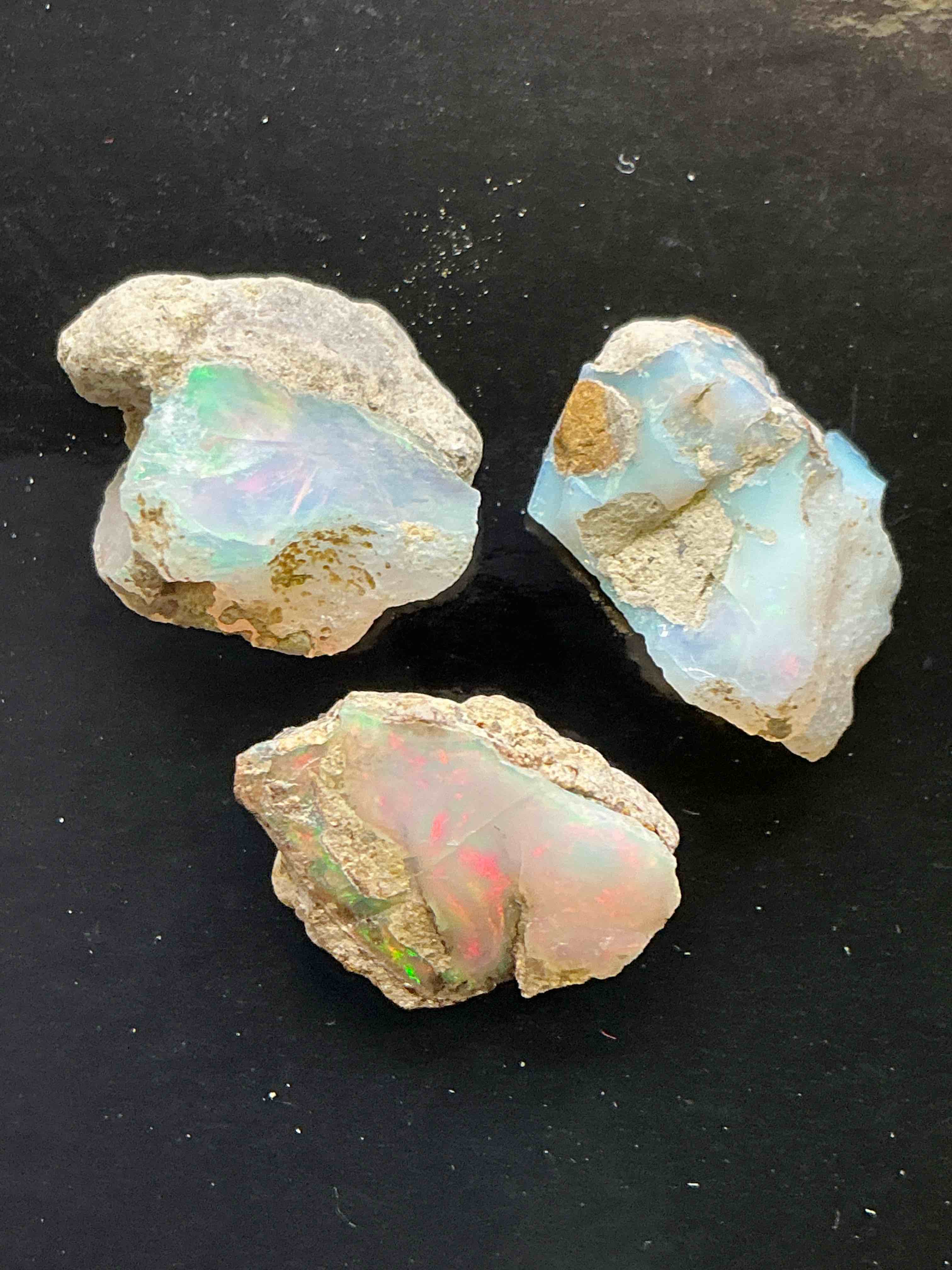 Opal Precious Gemstone, Raw, Authentic! Ethiopian Opal Gemstone, In Large & Raw, Prospected Form! Ethiopian Opals Are Famous For Their Stunning Clarity & Shimmering Color Hues! They Are Believed To Promote Hope, Purity & Love. The U.S. Dime In Image Is For Size Reference Only (Not Included). A Gemstone Like This In Raw Form Is Very Hard To Find! Own An Amazing, Stunning, Unique Opal Gemstone In Rare, Raw Form!