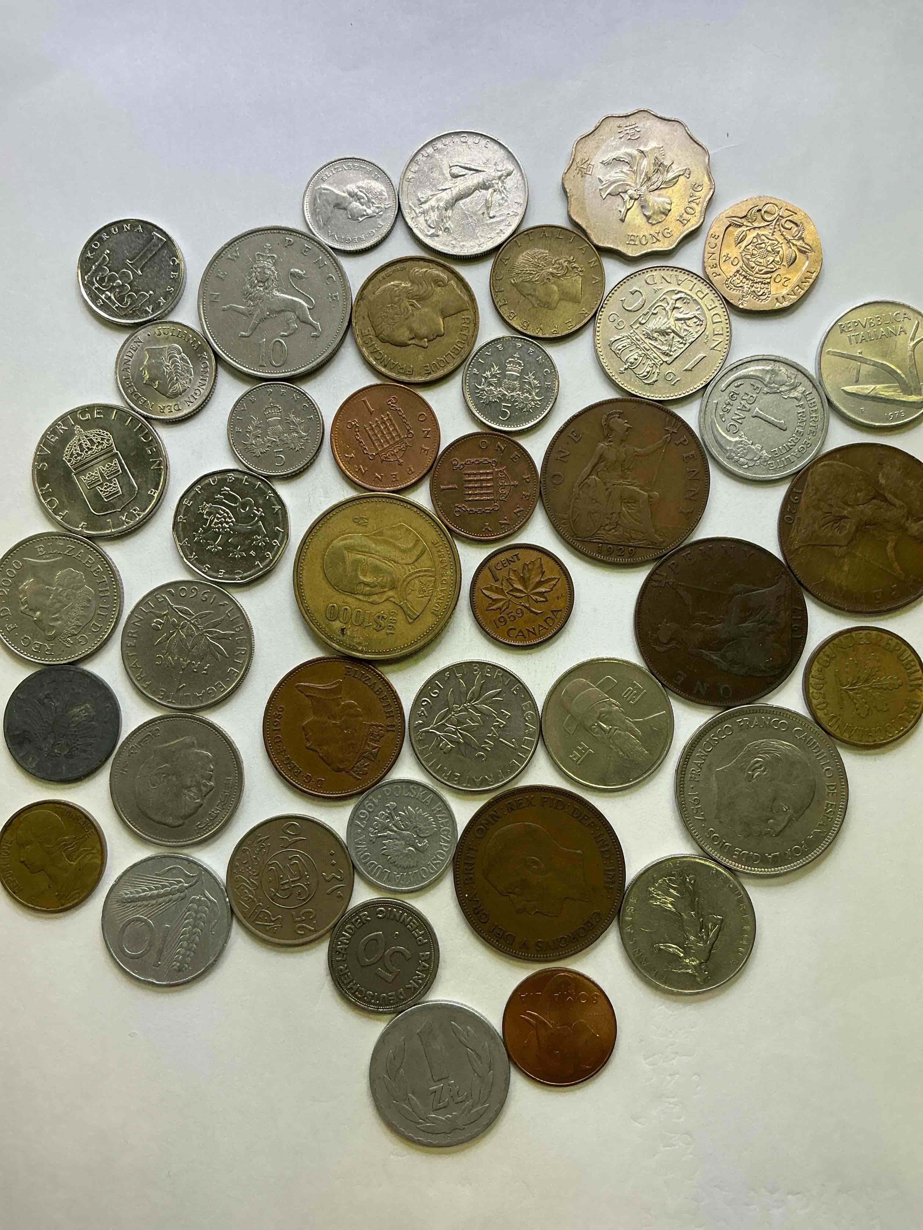 World Coins, Antique & Vintage! Each Lot Is Unique! Many Different Years, Countries, Sizes & Exotic Places. This Cool Collection Of Antique Coins From Around The World Is Loads Of Fun! Have Fun Identifying Each Coin & Country As A Great Educational Tool! A Great Investment Too!