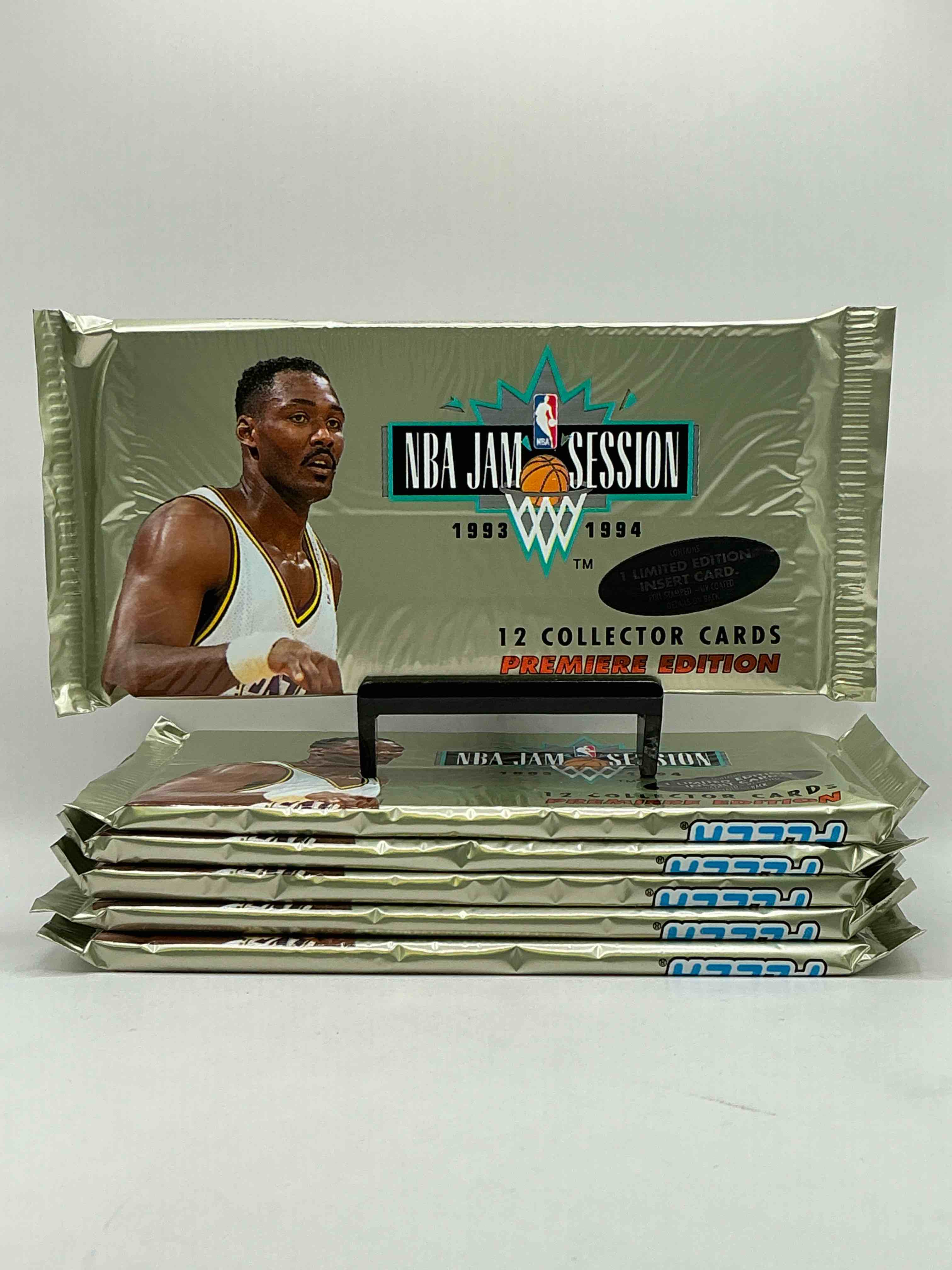 NBA Jam Session! 1993-94 Fleer NBA Jam Session Card Packs! 1 Limited Edition Foil Card Inside… These Premiere Edition Card Packs Are Rare! Look For Michael Jordan, Dennis Rodman & So Many More 80’s & 90’s Legends!