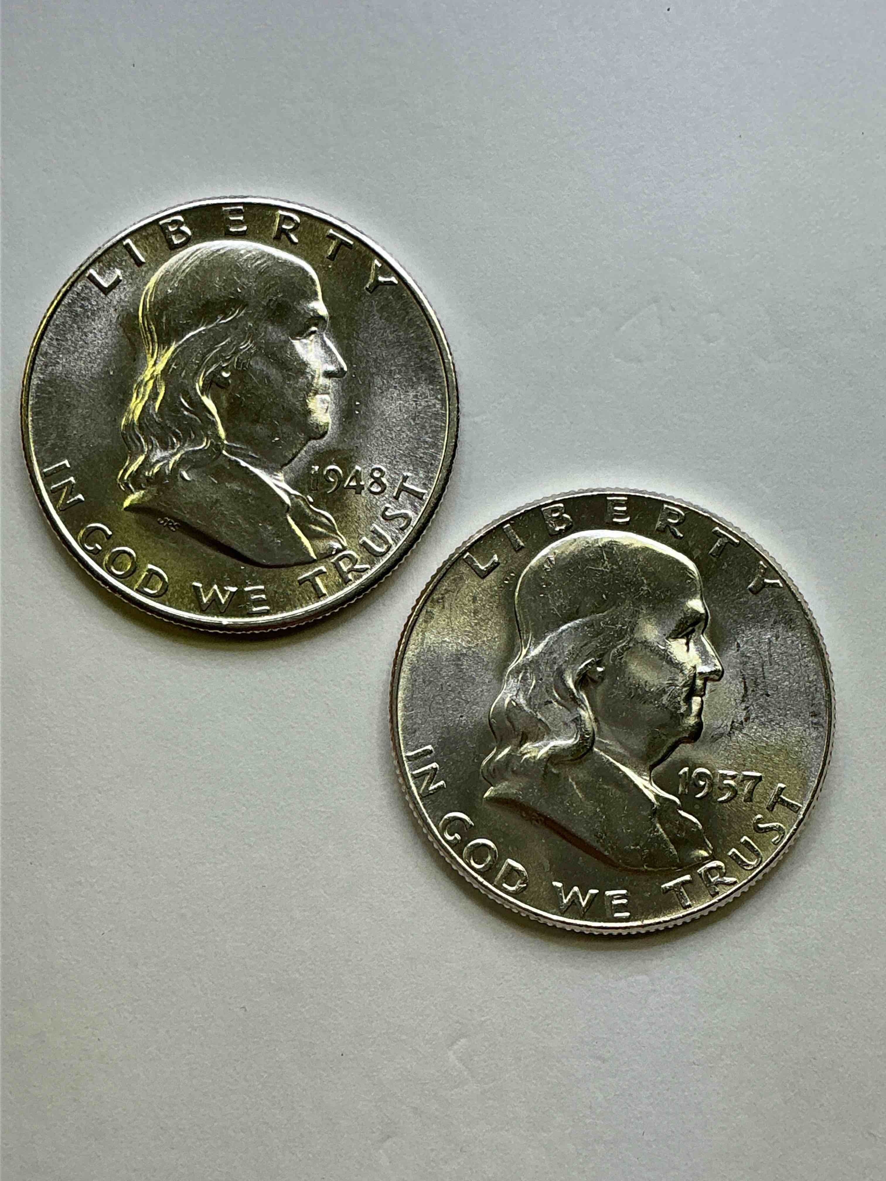 Uncirculated Ben Franklin Silver! Pre 1965 Silver U.S. Half Dollar Coins! Before 1965 American Half Dollars Were Actually Silver, Here Is A Gorgeous Example Of A Rare Ben Franklin Silver Half Dollar. Uncirculated, Great Condition & Great For Investing In Precious Metals! These Heavy Half Dollars Were Minted At 90% Silver and 10% Copper, Giving Them A Net Weight Of .36169 Ounces Of Pure Silver Per Coin! Getting Very Rare. Invest & Win!