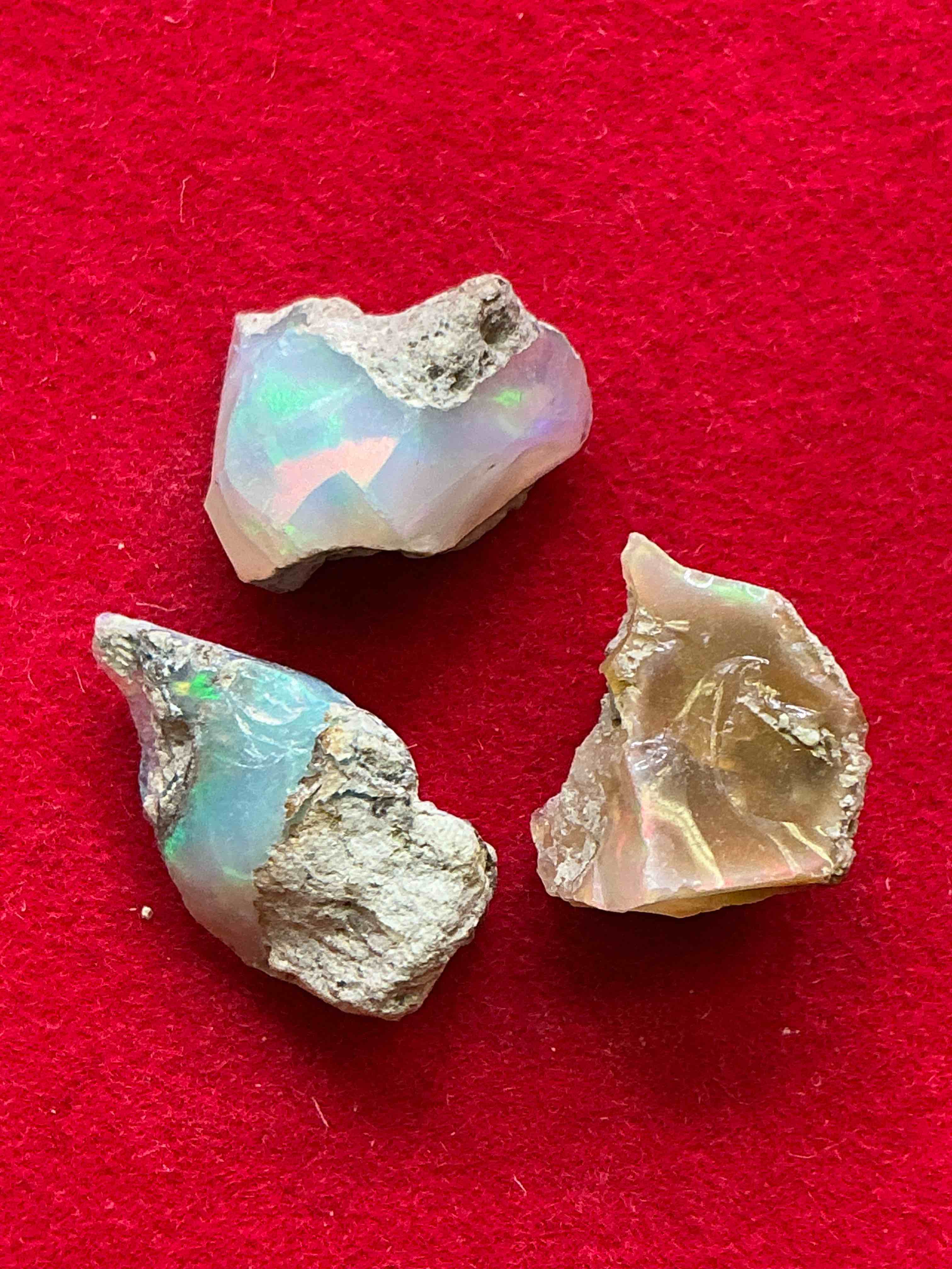 Opal Precious Gemstone, Raw, Authentic! Ethiopian Opal Gemstone, In Large & Raw, Prospected Form! Ethiopian Opals Are Famous For Their Stunning Clarity & Shimmering Color Hues! They Are Believed To Promote Hope, Purity & Love. The U.S. Dime In Image Is For Size Reference Only (Not Included). A Gemstone Like This In Raw Form Is Very Hard To Find! Own An Amazing, Stunning, Unique Opal Gemstone In Rare, Raw Form!