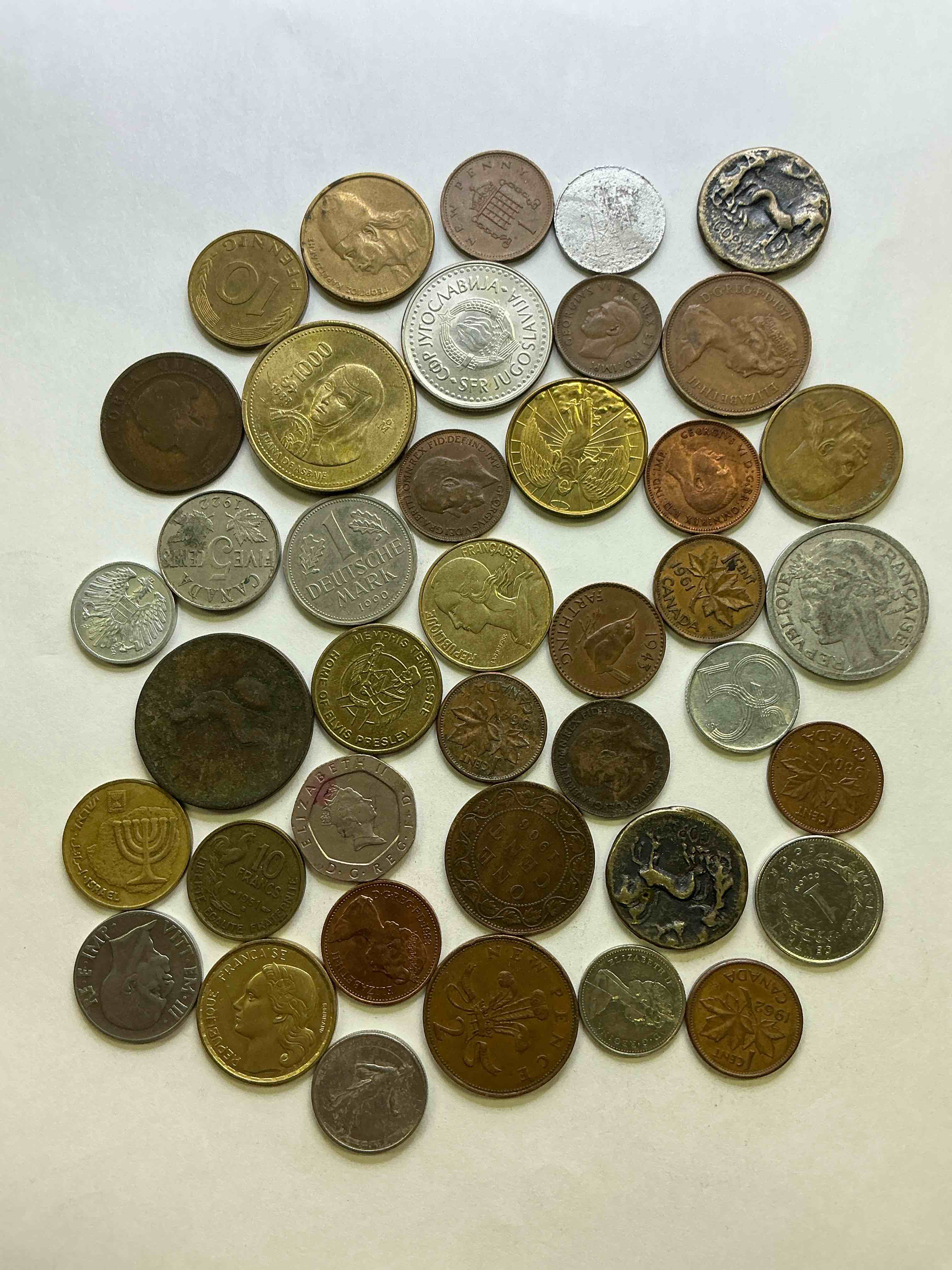 World Coins, Antique & Vintage! Each Lot Is Unique! Many Different Years, Countries, Sizes & Exotic Places. This Cool Collection Of Antique Coins From Around The World Is Loads Of Fun! Have Fun Identifying Each Coin & Country As A Great Educational Tool! A Great Investment Too!