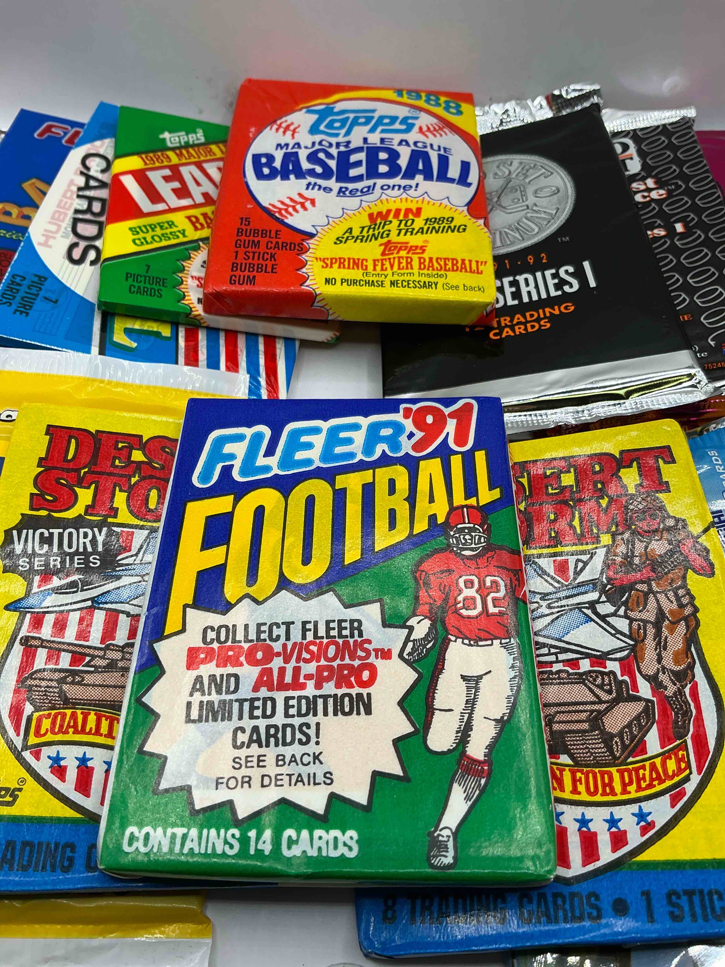 pack palooza! all different sports & years! baseball, hockey, football & so many more! pack variety!