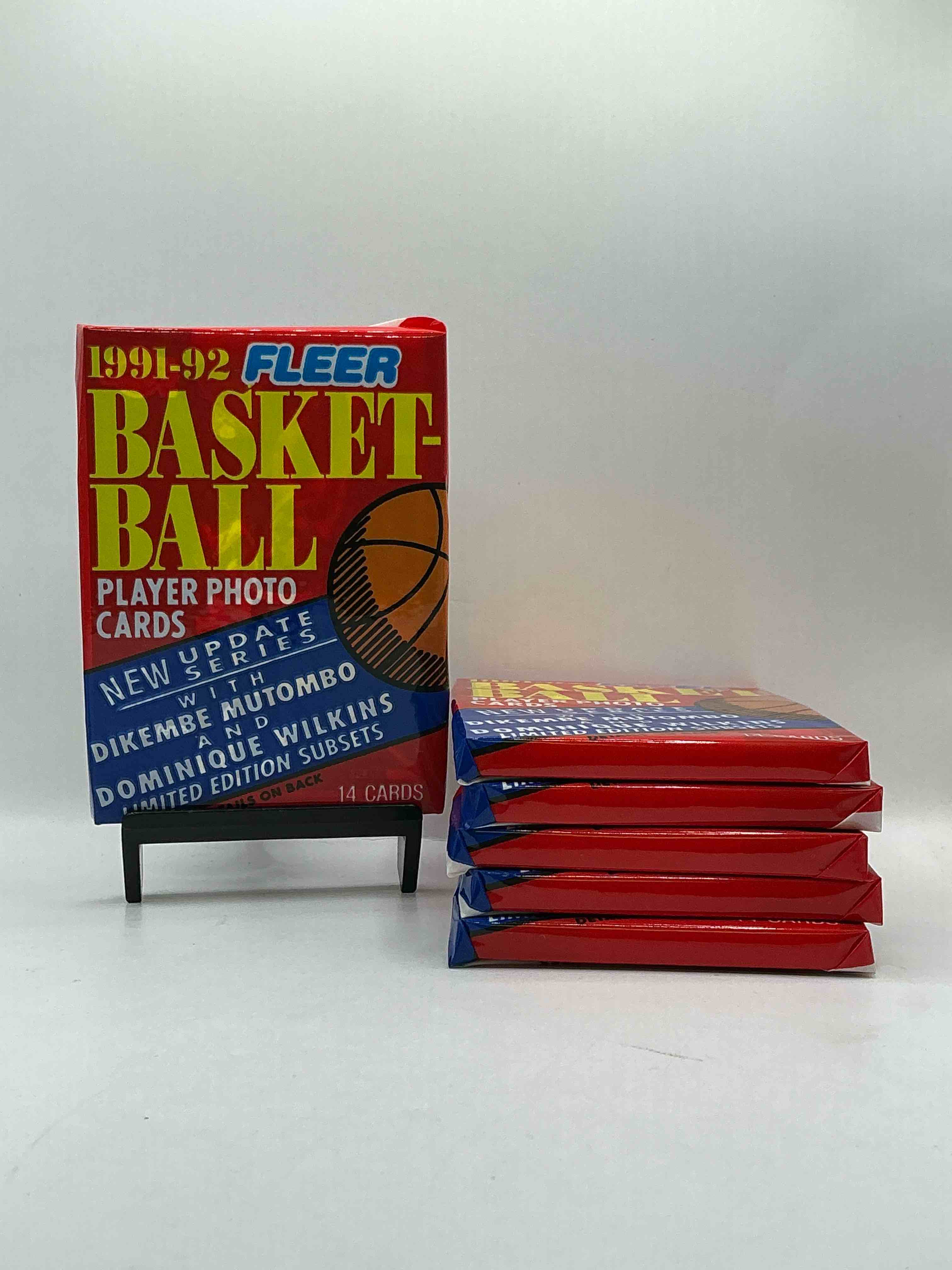 Basketball Wow! Rare 1991/92 NBA Fleer Sealed Sports Collectible Card Pack, Direct From Original Sealed Retail Case! So Many Awesome Cards To Search For Michael Jordan (PSA 10 Value $150) Larry Bird, Magic Johnson & Too Many Other Great Cards To List! Hard To Find, Excellent Like-New Condition!