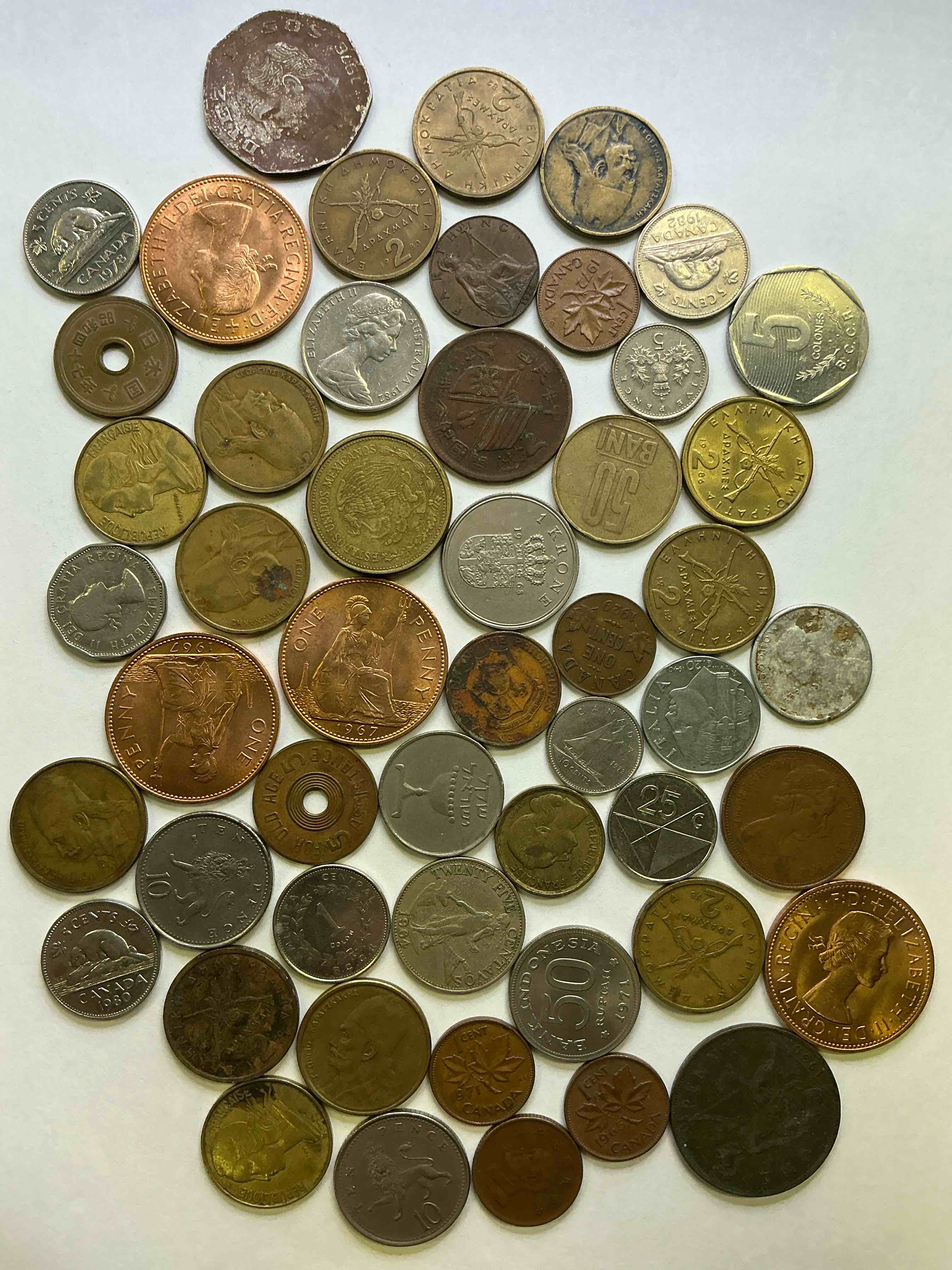 World Coins, Antique & Vintage! Each Lot Is Unique! Many Different Years, Countries, Sizes & Exotic Places. This Cool Collection Of Antique Coins From Around The World Is Loads Of Fun! Have Fun Identifying Each Coin & Country As A Great Educational Tool! A Great Investment Too!