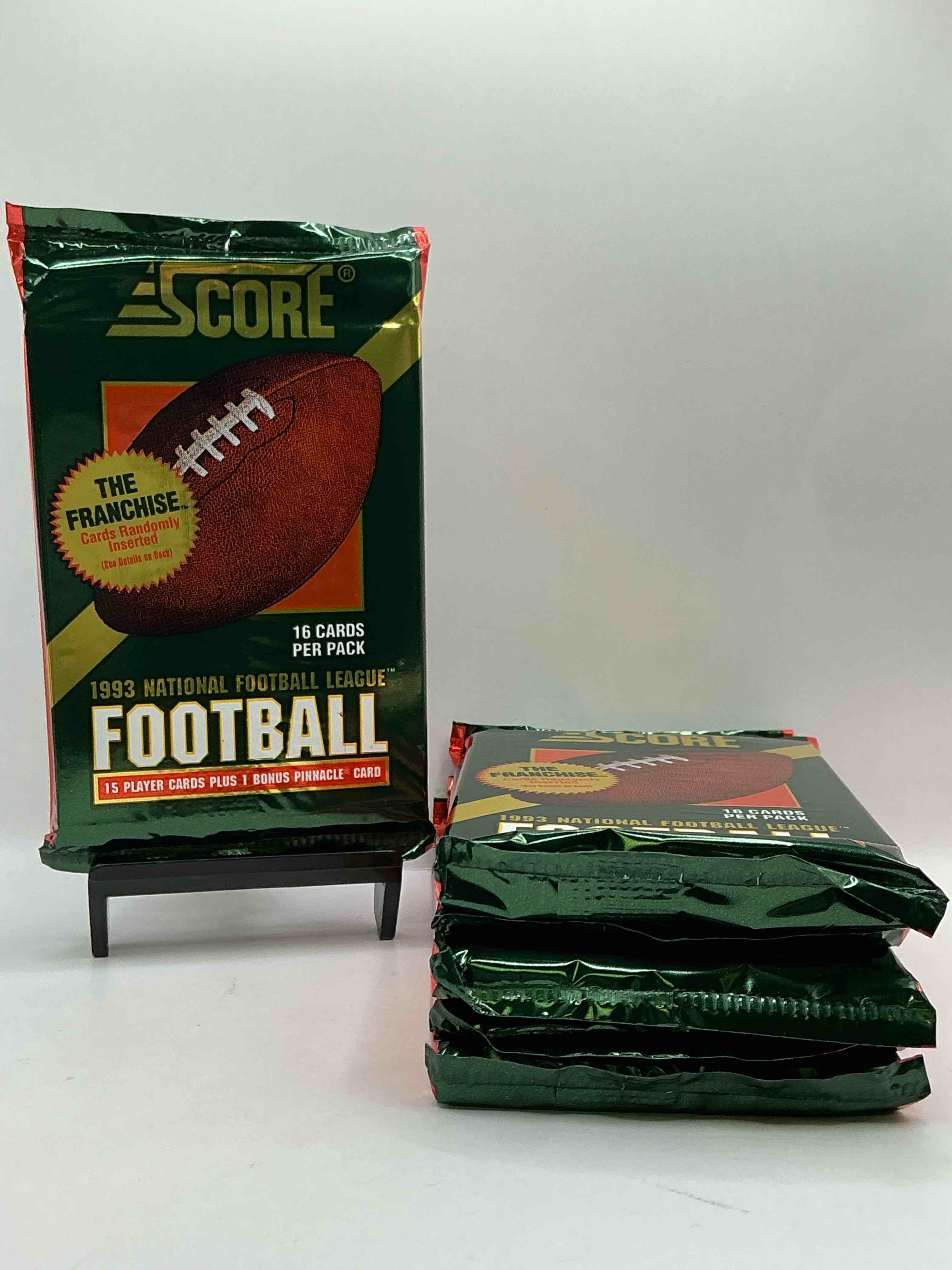 1993 Score Football! “The Franchise” & Bonus Pinnacle Card! So Many Things To Search For! Look For Legends & Stars, Jerry Rice, Barry Sanders, Bo Jackson, Dan Marino, Deion Sanders, Troy Aikman & More!