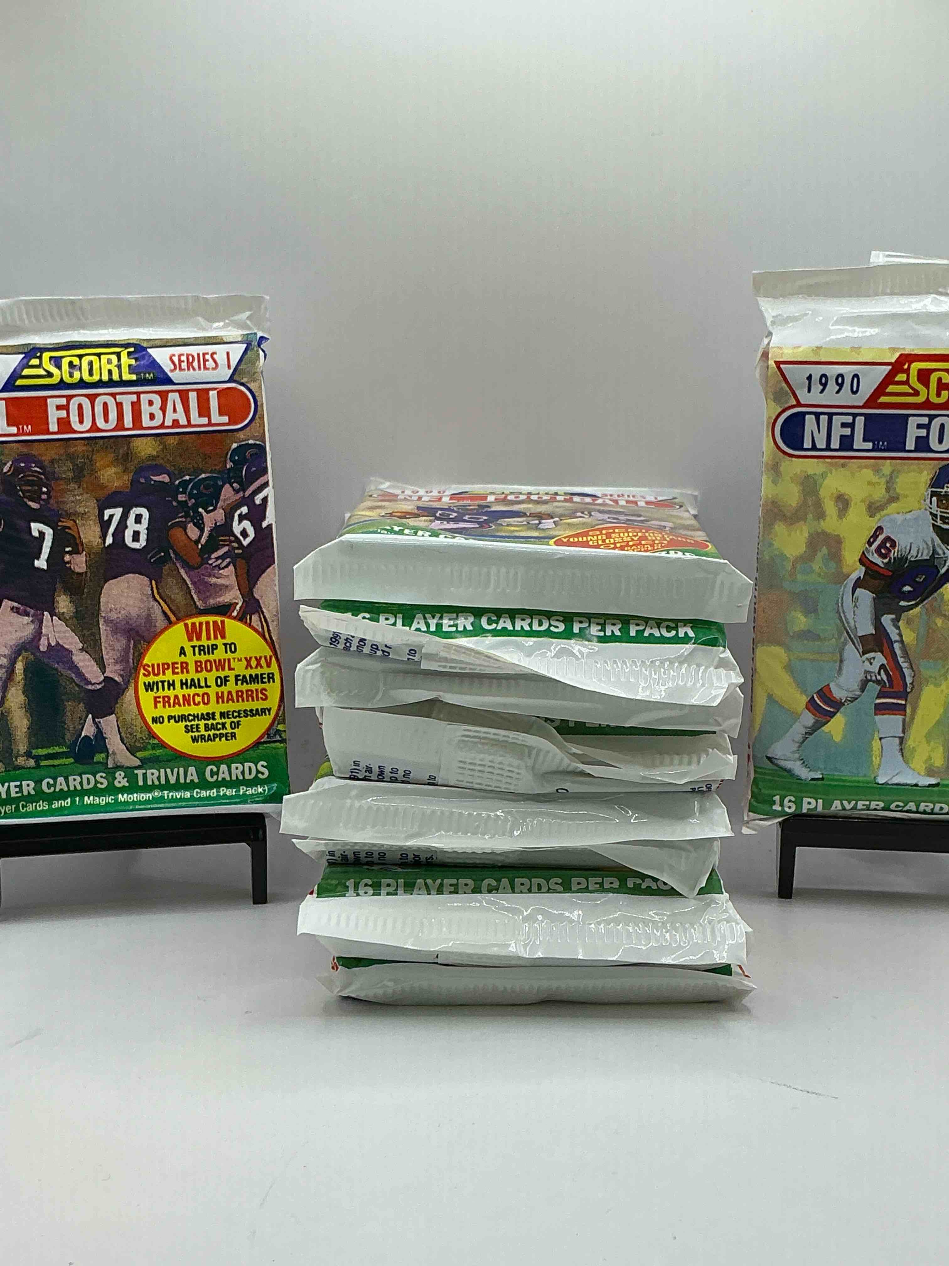 Series 1 & 2! Emmitt Smith Rookie!? In Perfect Condition Worth Hundreds! 1990 Score Football Unopened Collectible Sports Card Packs! Direct From Original Bax! Look For Valuable Emmitt Smith Rookie Cards! Let The Search Begin!