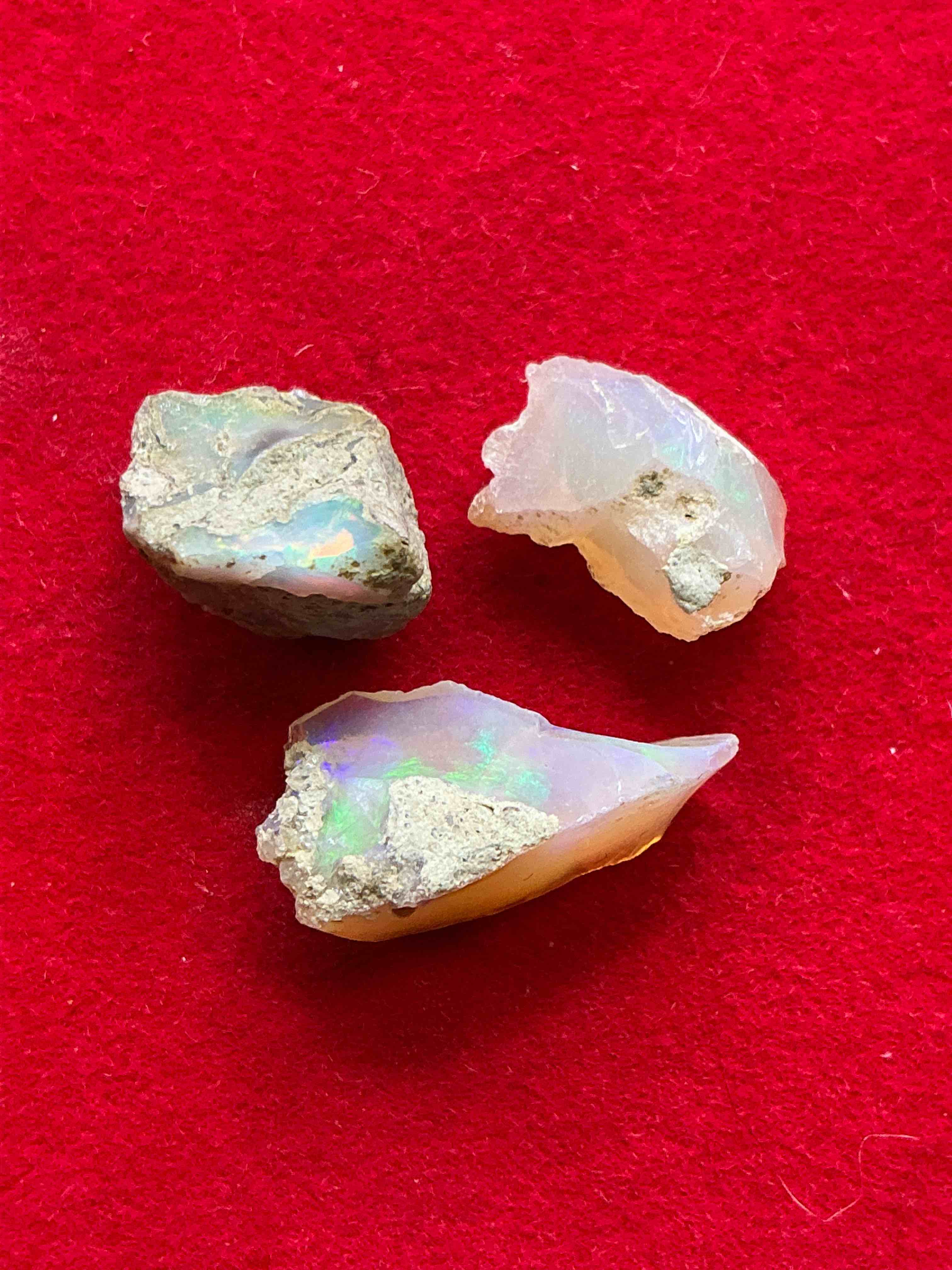 Opal Precious Gemstone, Raw, Authentic! Ethiopian Opal Gemstone, In Large & Raw, Prospected Form! Ethiopian Opals Are Famous For Their Stunning Clarity & Shimmering Color Hues! They Are Believed To Promote Hope, Purity & Love. The U.S. Dime In Image Is For Size Reference Only (Not Included). A Gemstone Like This In Raw Form Is Very Hard To Find! Own An Amazing, Stunning, Unique Opal Gemstone In Rare, Raw Form!
