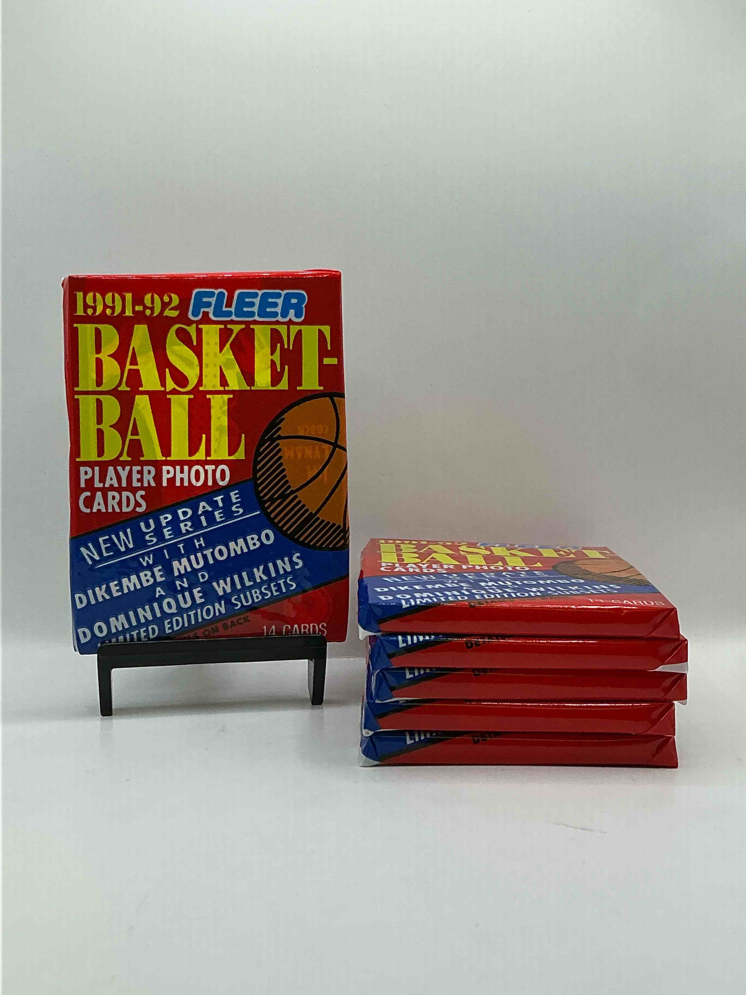 Basketball Wow! Rare 1991/92 NBA Fleer Sealed Sports Collectible Card Pack, Direct From Original Sealed Retail Case! So Many Awesome Cards To Search For Michael Jordan (PSA 10 Value $150) Larry Bird, Magic Johnson & Too Many Other Great Cards To List! Hard To Find, Excellent Like-New Condition!