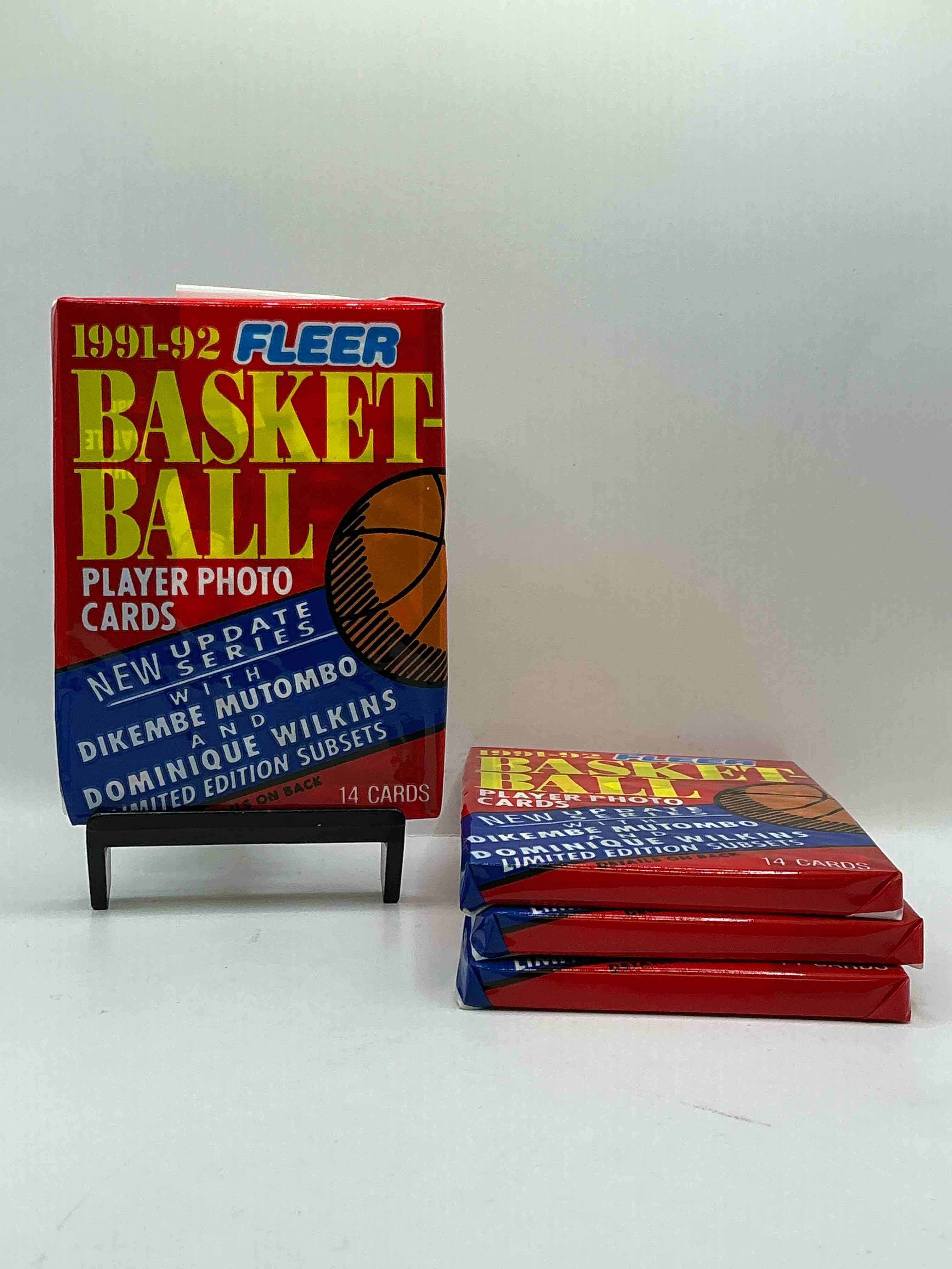 Basketball Wow! Rare 1991/92 NBA Fleer Sealed Sports Collectible Card Pack, Direct From Original Sealed Retail Case! So Many Awesome Cards To Search For Michael Jordan (PSA 10 Value $150) Larry Bird, Magic Johnson & Too Many Other Great Cards To List! Hard To Find, Excellent Like-New Condition!